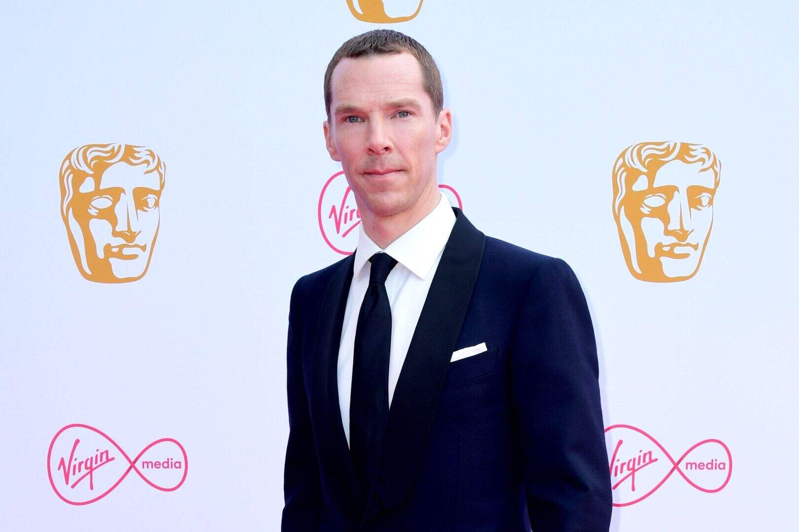 First look at mustachioed Benedict Cumberbatch as cat painter Louis ...
