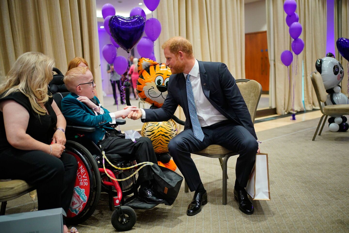 Belfast Giants fan with rare genetic disorder gifts Duke of Sussex ...