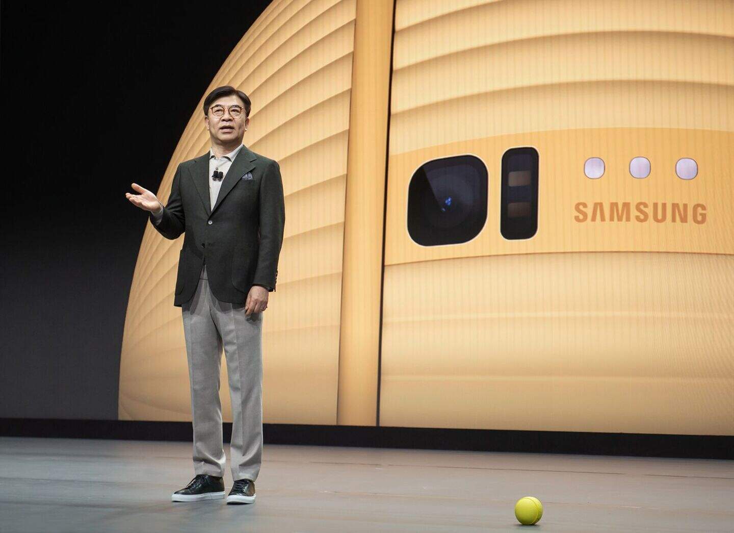 Samsung unveils bizarre rolling robot as part of vision of the future ...