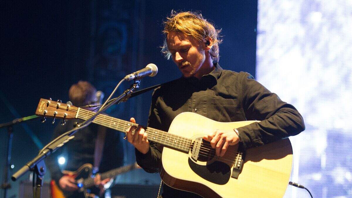 Could Ben Howard knock The Greatest Showman from the chart top spot ...