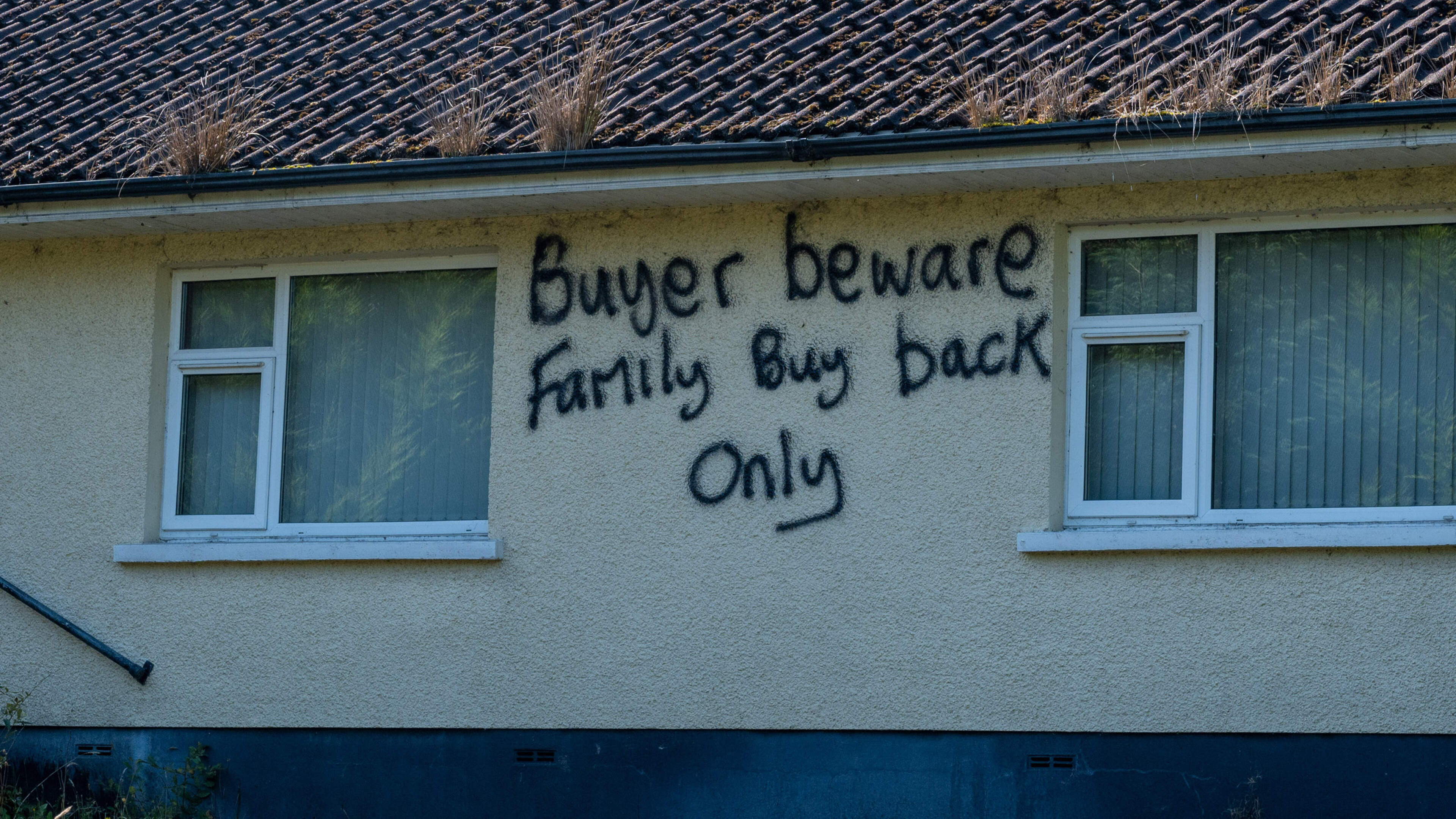 ‘Buyer beware’ graffiti appears on bungalow listed for auction in Garvagh