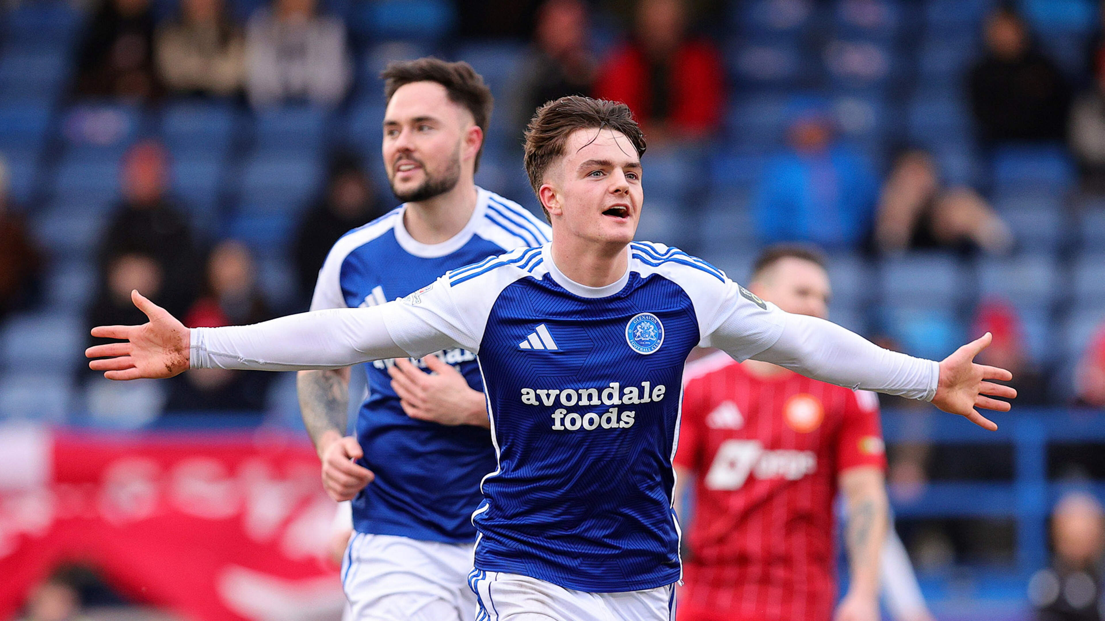 ‘Next step’ for Glenavon youngster as Paul McGovern agrees switch to Scottish club