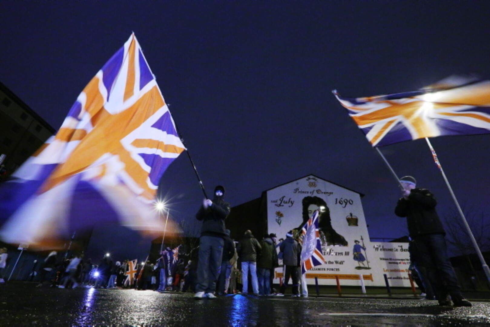 Loyalist leaders back end to Northern Ireland riots | Belfast Telegraph