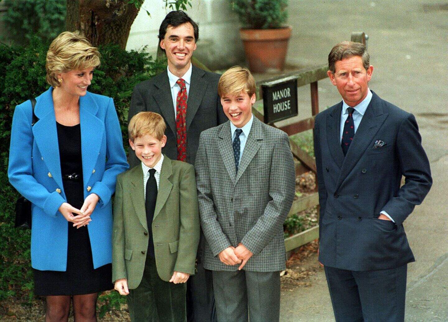 Ex-colonel says Harry has now turned against his ‘other family, the ...