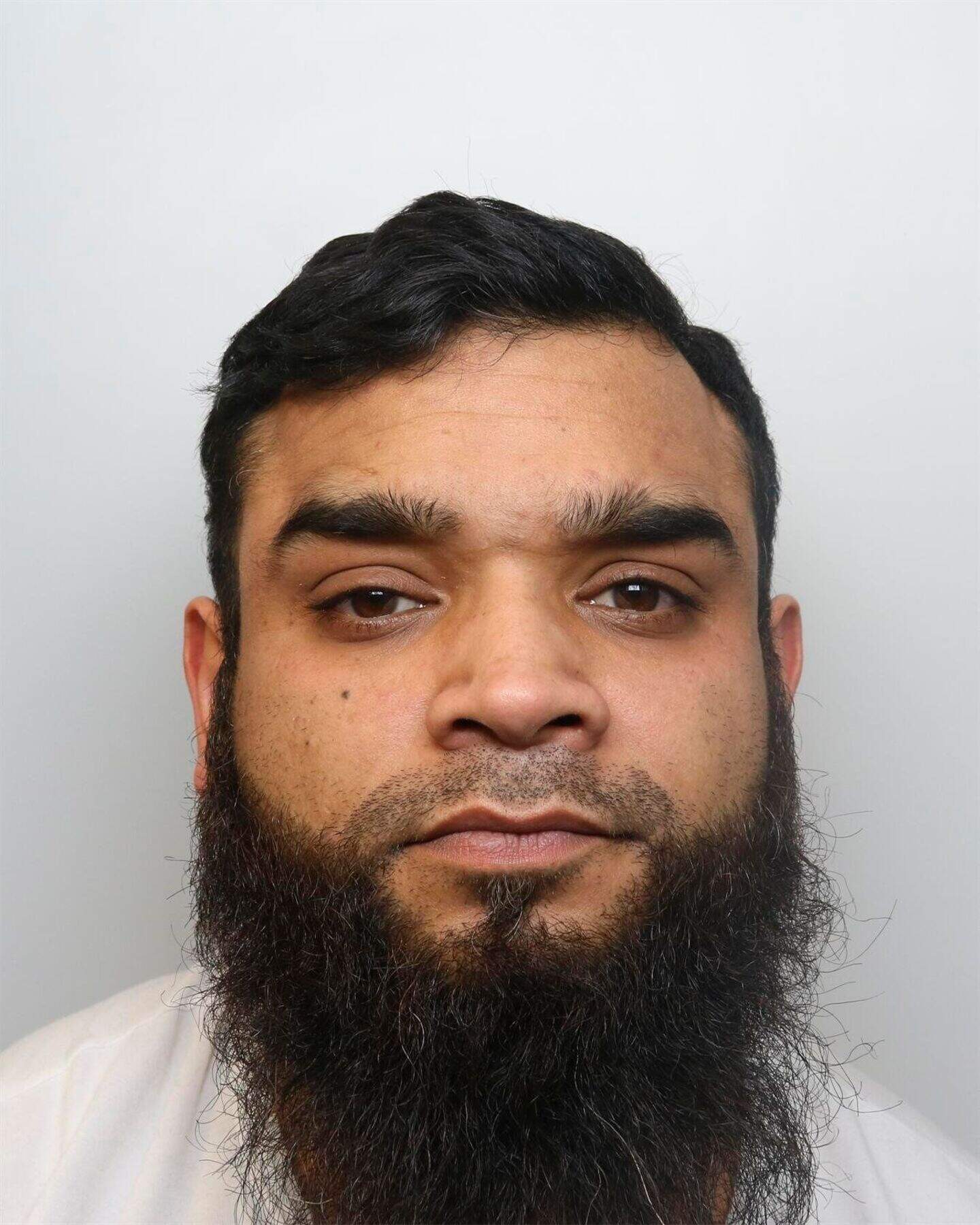 Crime gangs using migrant crisis to move more guns and drugs through NI ...