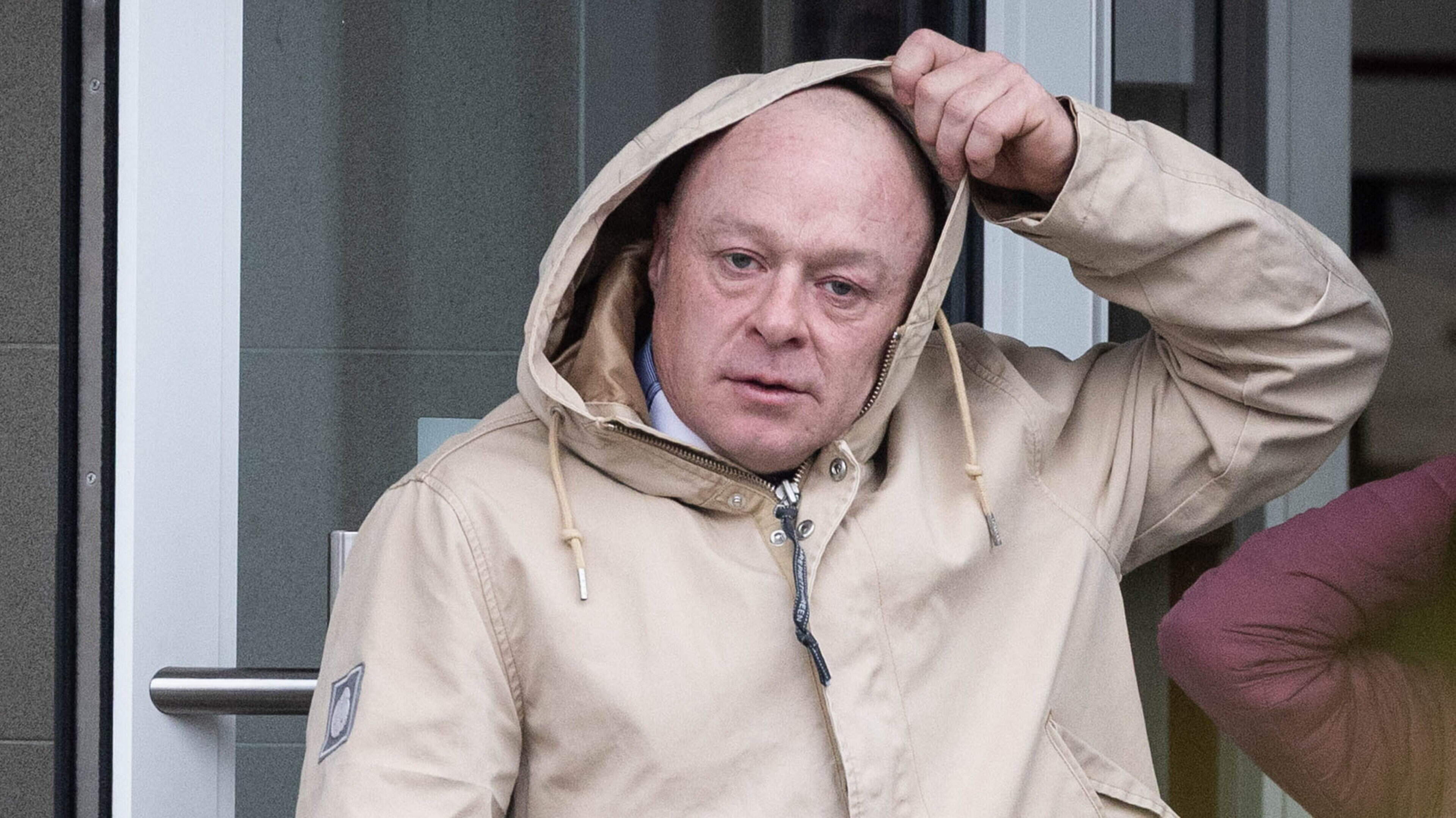 Handyman avoids jail over drunken pipe-bomb threat to neighbour which forced evacuation of flats