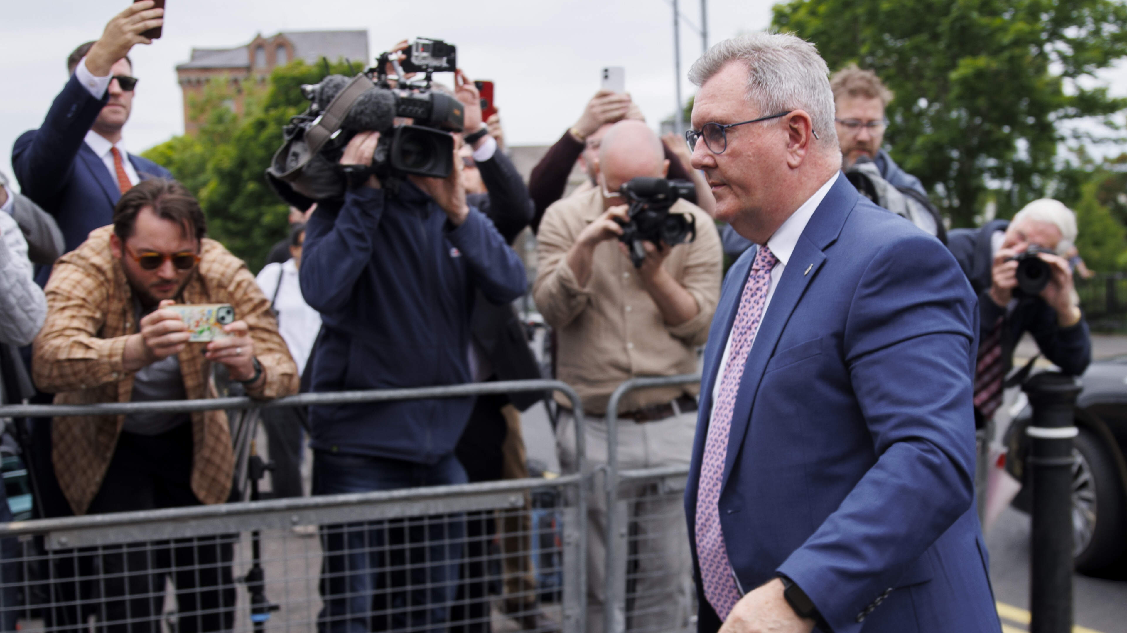 Assembly probe into Jeffrey Donaldson finds no evidence of inappropriate behaviour