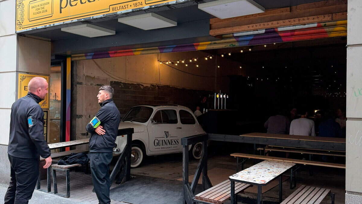 Hospitality firm opens £60k pop-up pub with vintage cars and three bars for the Fleadh