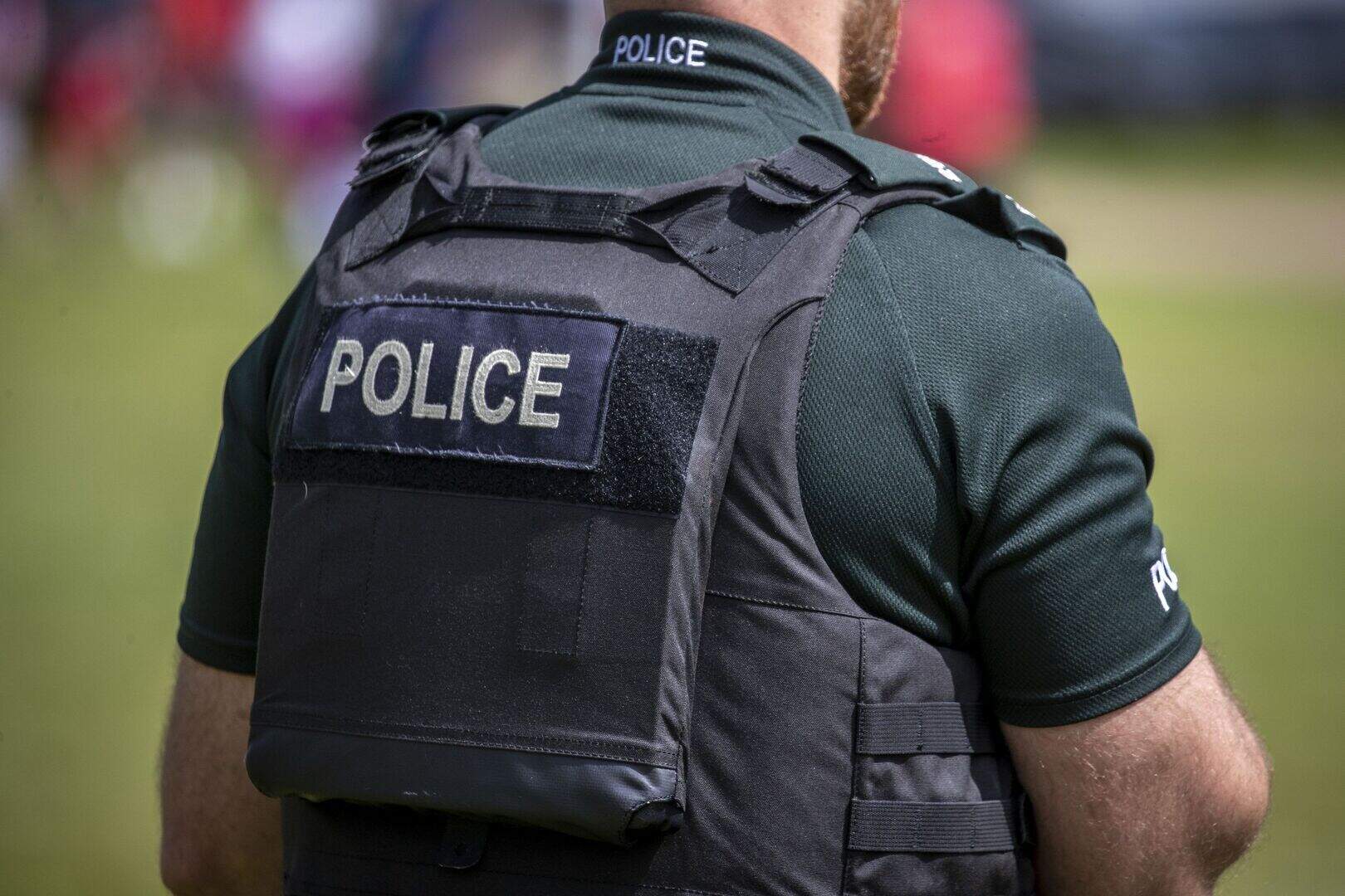 PSNI Thanks Public After Man Carrying Large Machete Arrested on Shankill Road