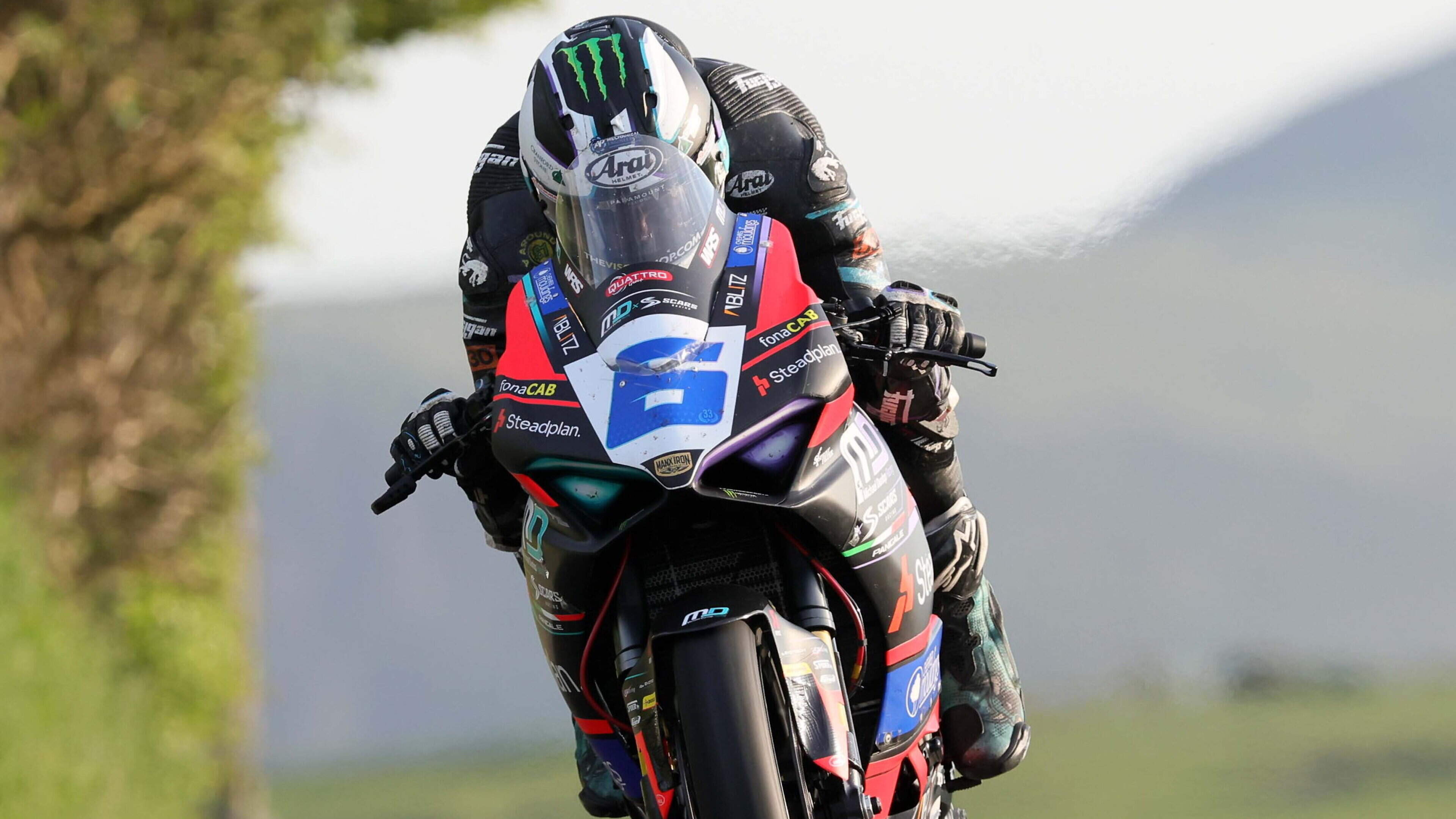 Michael Dunlop asserts his Isle of Man dominance with record-breaking Supersport lap