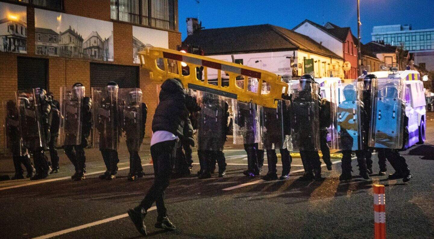 Collapse of confidence in PSNI sparked riots, say loyalists as UDA's ...
