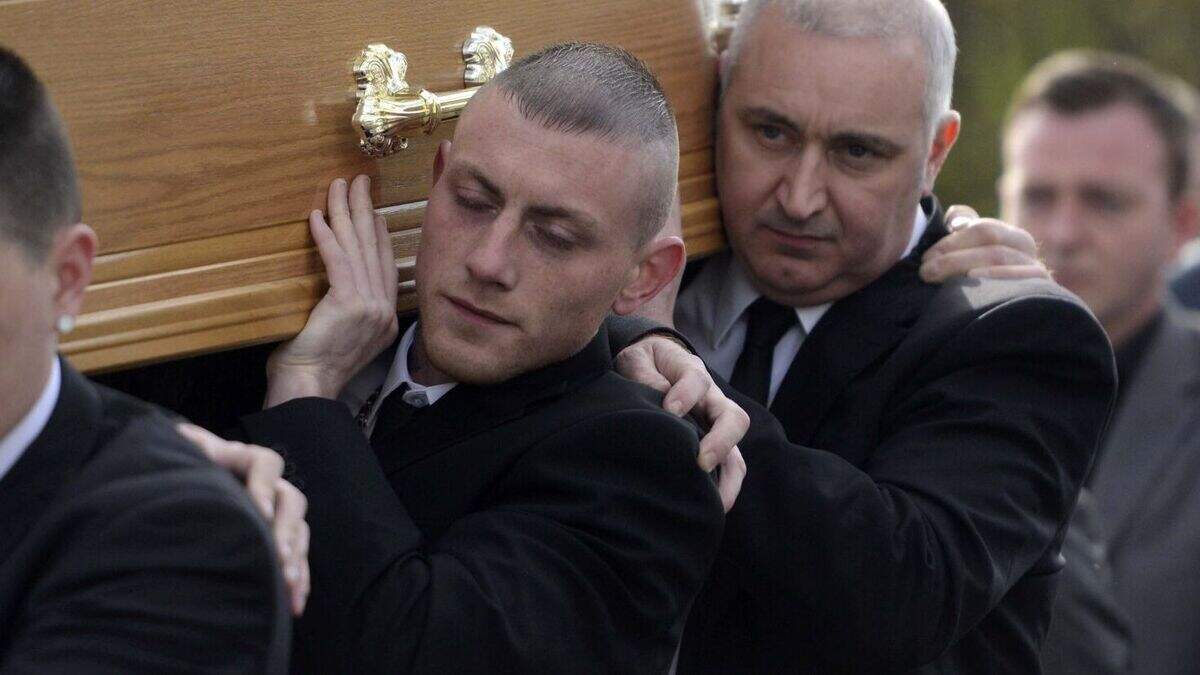 Emotional scenes as twin helps to carry coffin of murdered man Kyle ...