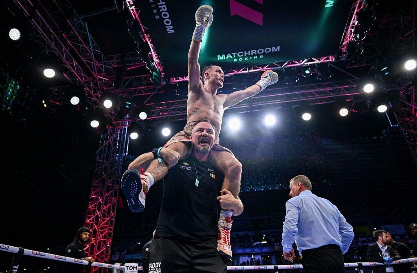 Lewis Crocker vs Paddy Donovan: Belfast's Crocker wins thrilling IBF ...