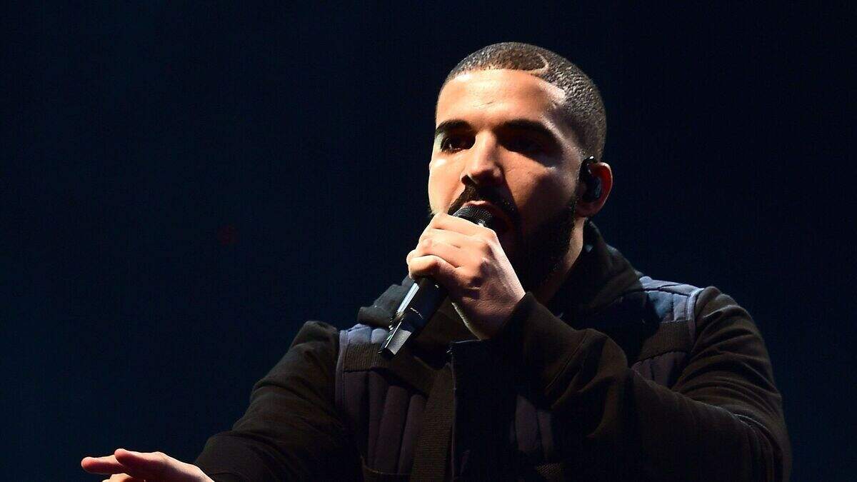Drake’s Hotline gaming zing! Rapper takes on gamer in Fortnite battle ...