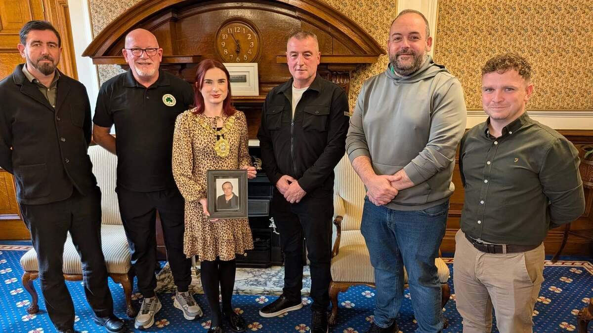 Sinn Féin distances itself from calls for memorial to alleged paedophile councillor, despite City Hall photo op