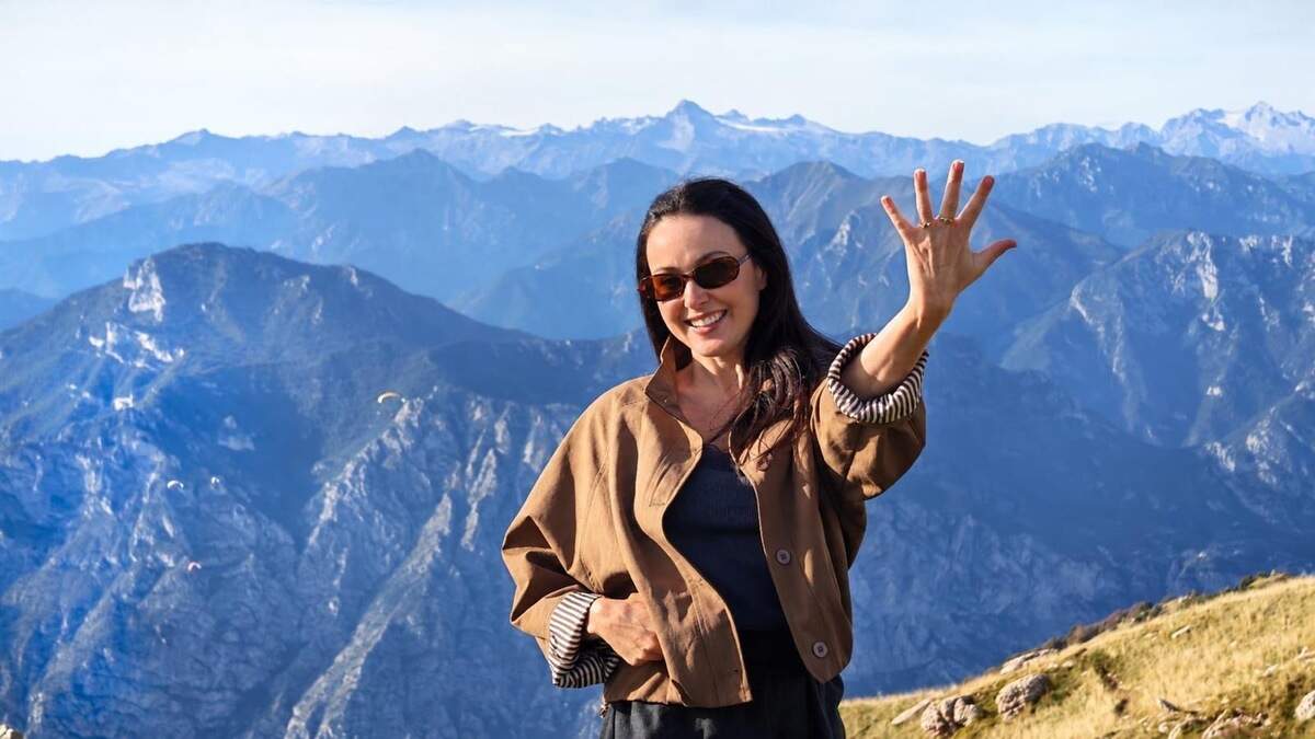 Belfast actor on her ‘perfect’ engagement after fiancé’s mountaintop proposal with late mum’s ring
