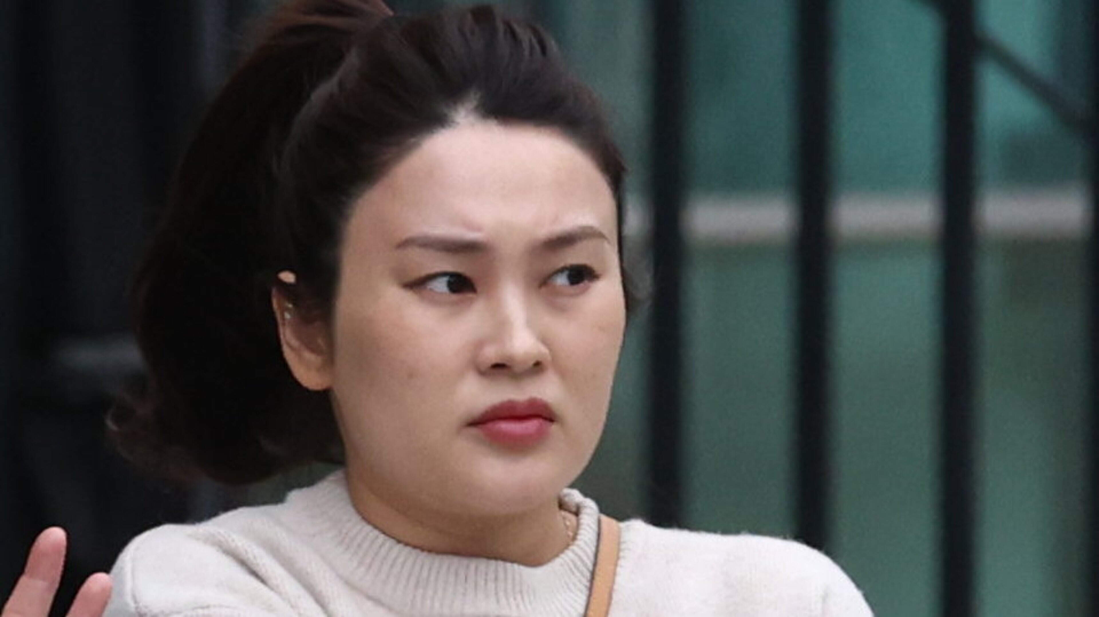 Nail salon owner avoids jail over £30,000 fake birth certificates racket