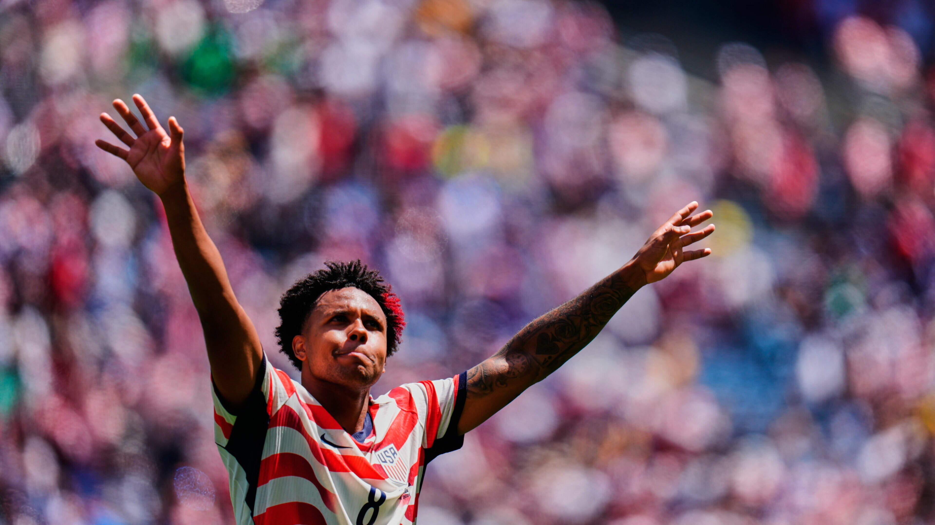 United States ease into World Cup knockout stages after win against Australia