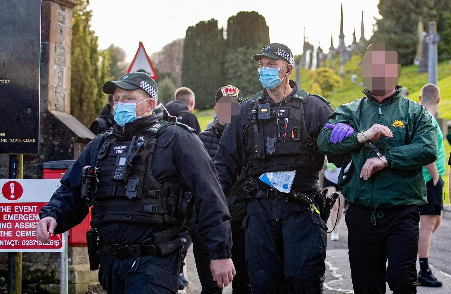 Six arrested as dissidents pelt the police with petrol bombs in Derry ...