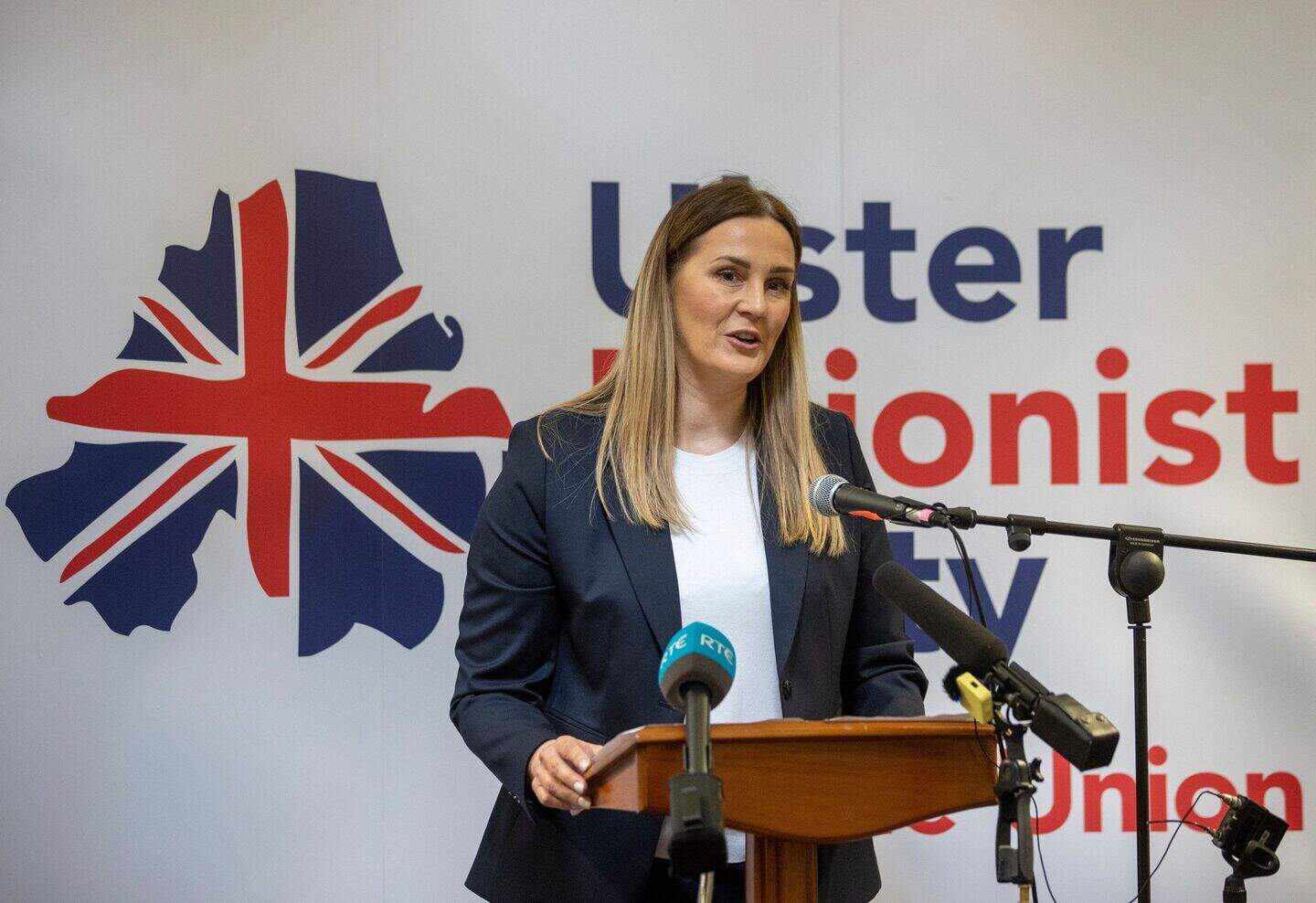 Linzi McLaren: UUP councillor quits over ‘grave errors’ on Irish ...