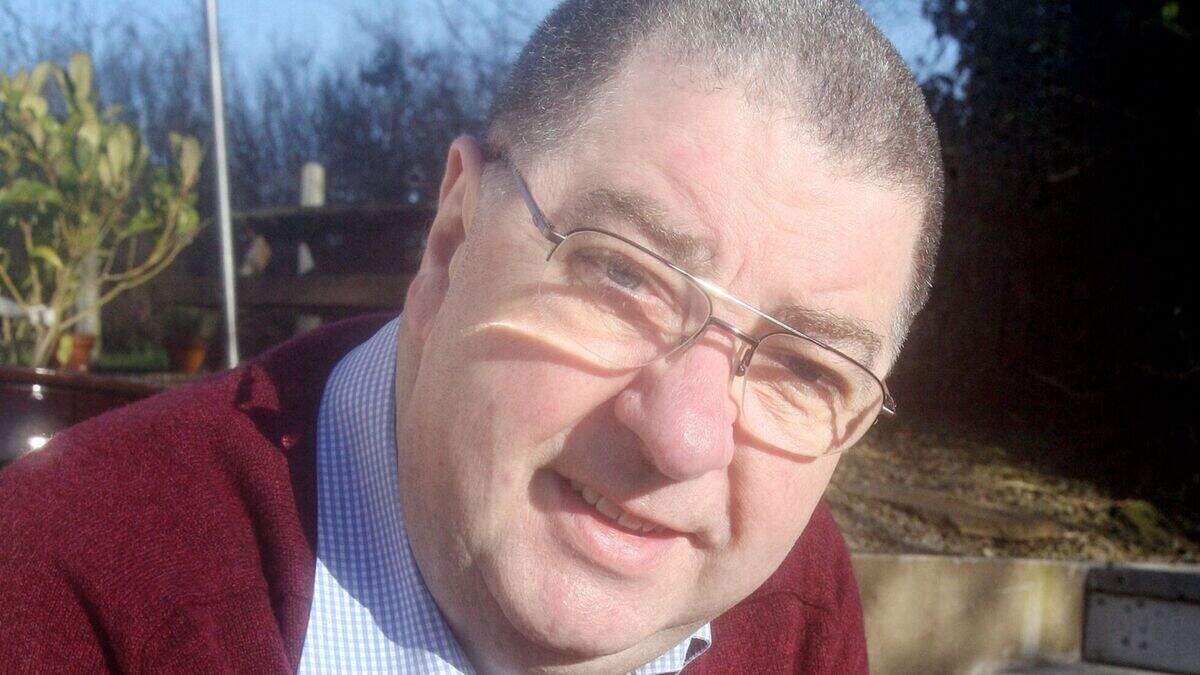 A good old-fashioned hack: Tributes as Belfast Telegraph journalist and ...