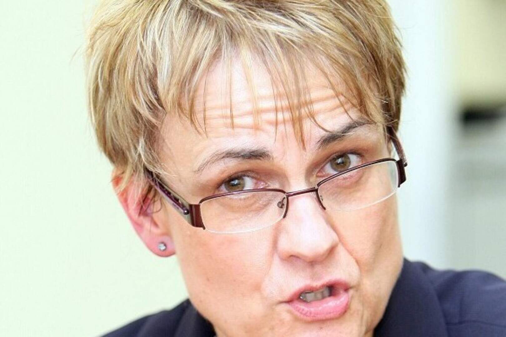 WikiLeaks: US official - SDLP leader Margaret Ritchie 'stilted, wooden ...