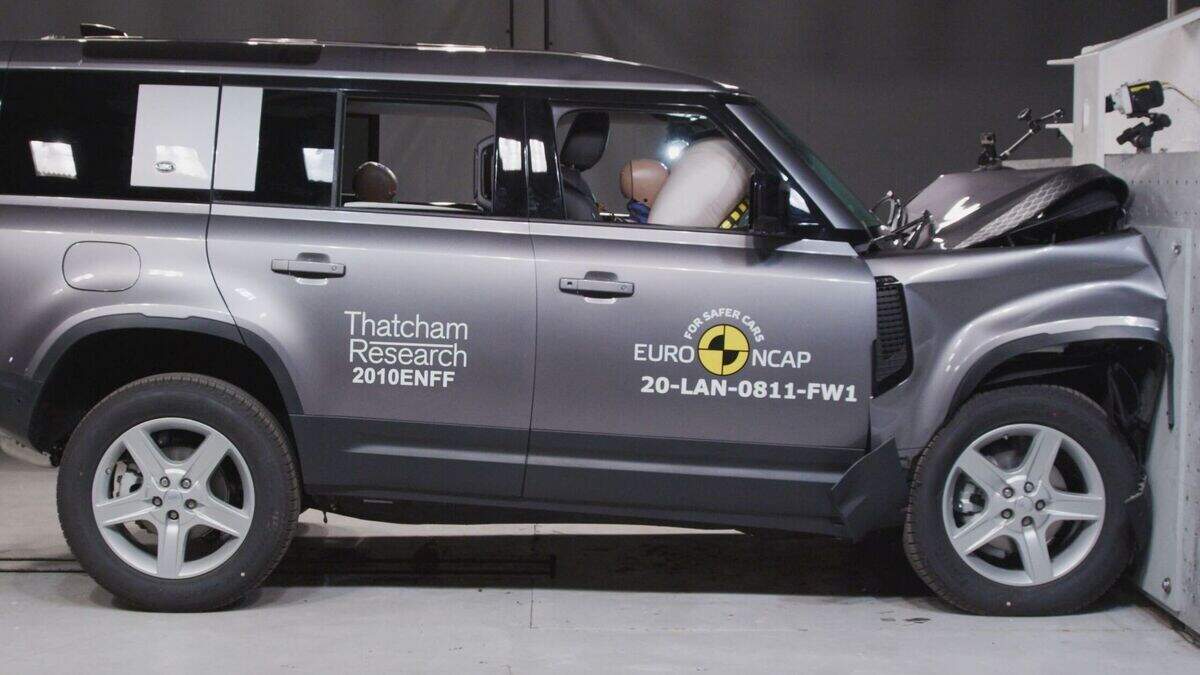Land Rover Defender and Isuzu D-Max too ‘aggressive’ during head-on ...