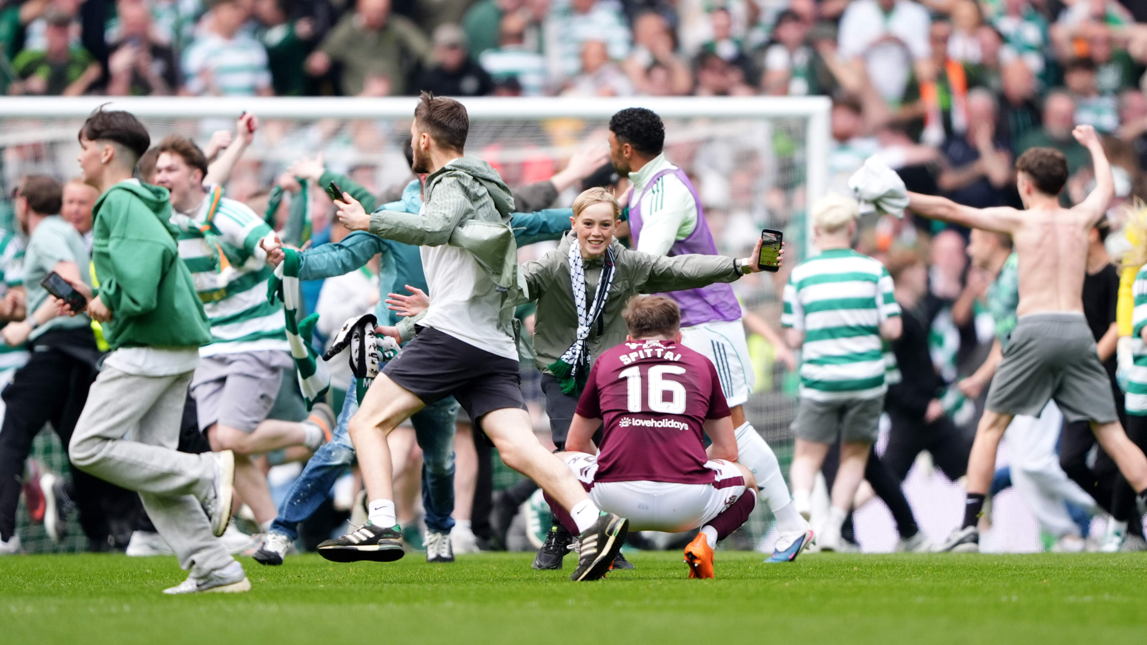 Independent review finds modest punishments after Rangers-Celtic fan disorder