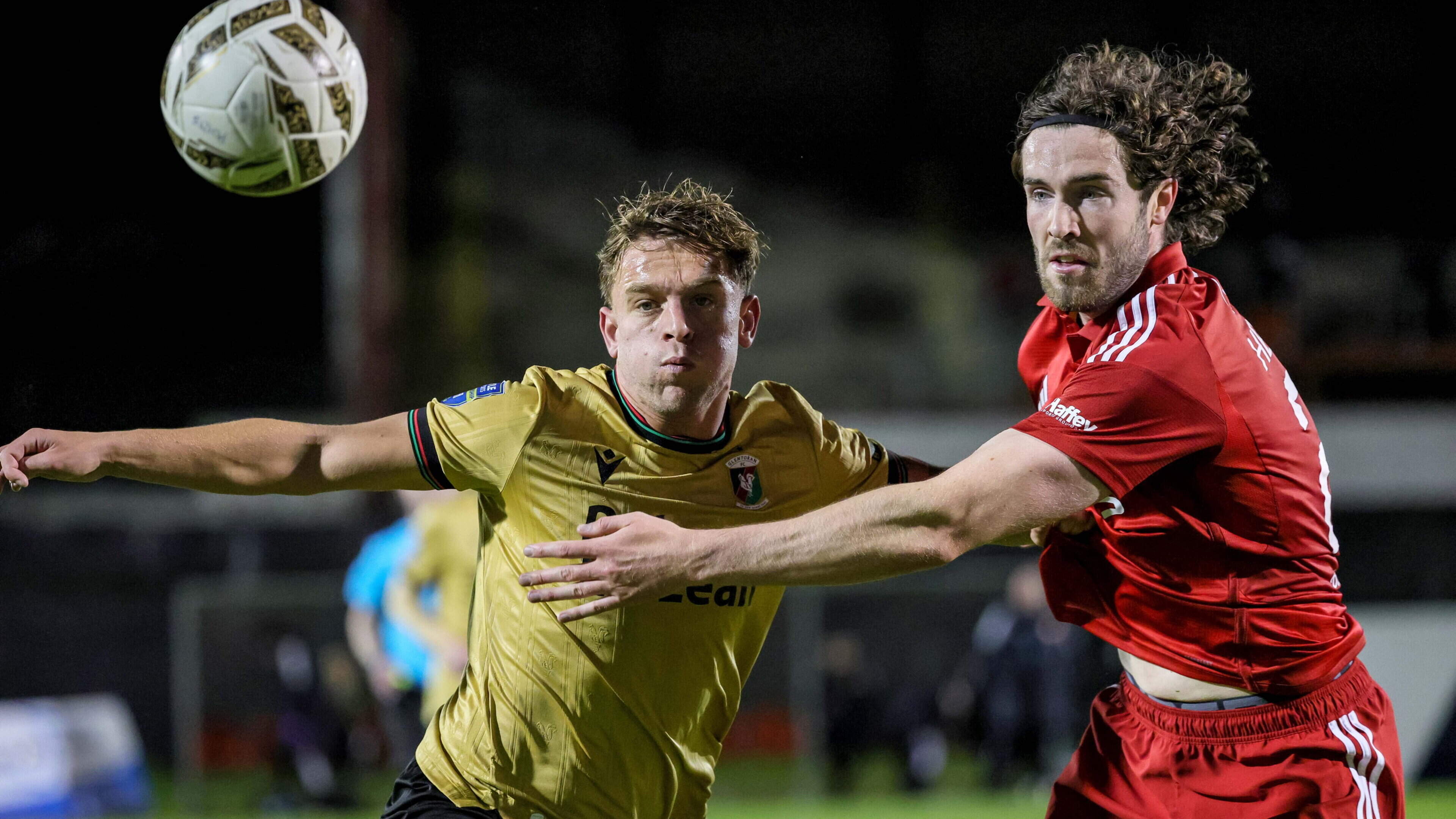 David Jeffrey’s Portadown take on managerless Glentoran at Shamrock Park