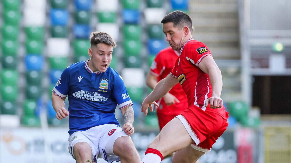 Cliftonville defensive stalwart pens new deal as Limavady add Northern Ireland international for Premiership campaign