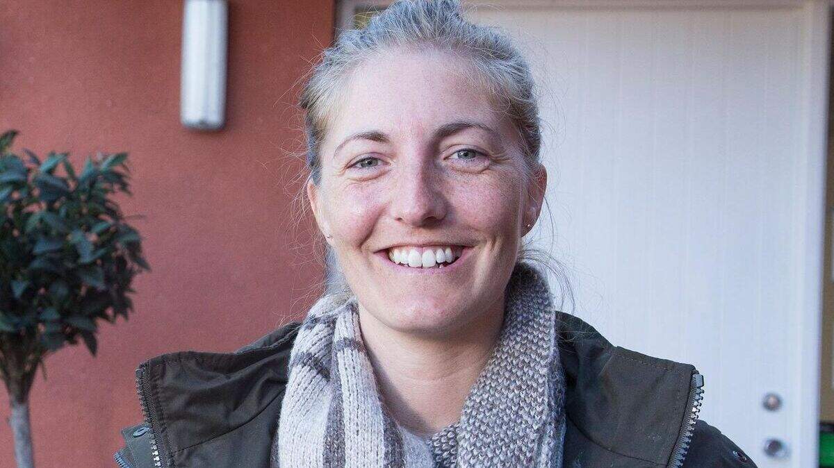 Tele health writer honoured for work on dementia by Alzheimer’s Society ...