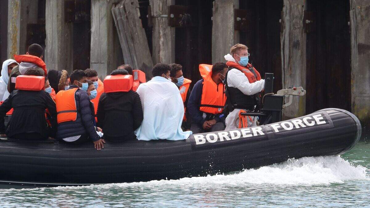 New record set for number of migrants crossing the Channel in a day ...