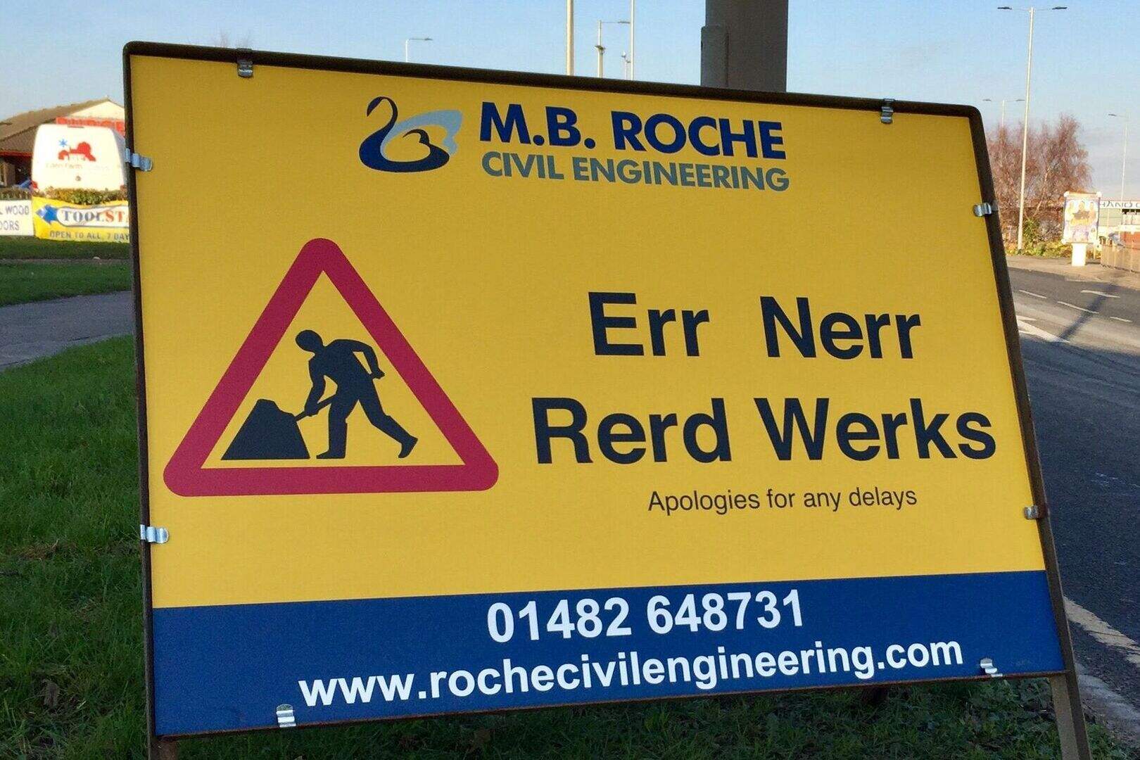 ‘Rerd werks’ sign in Yorkshire accent brings smiles to drivers and ...