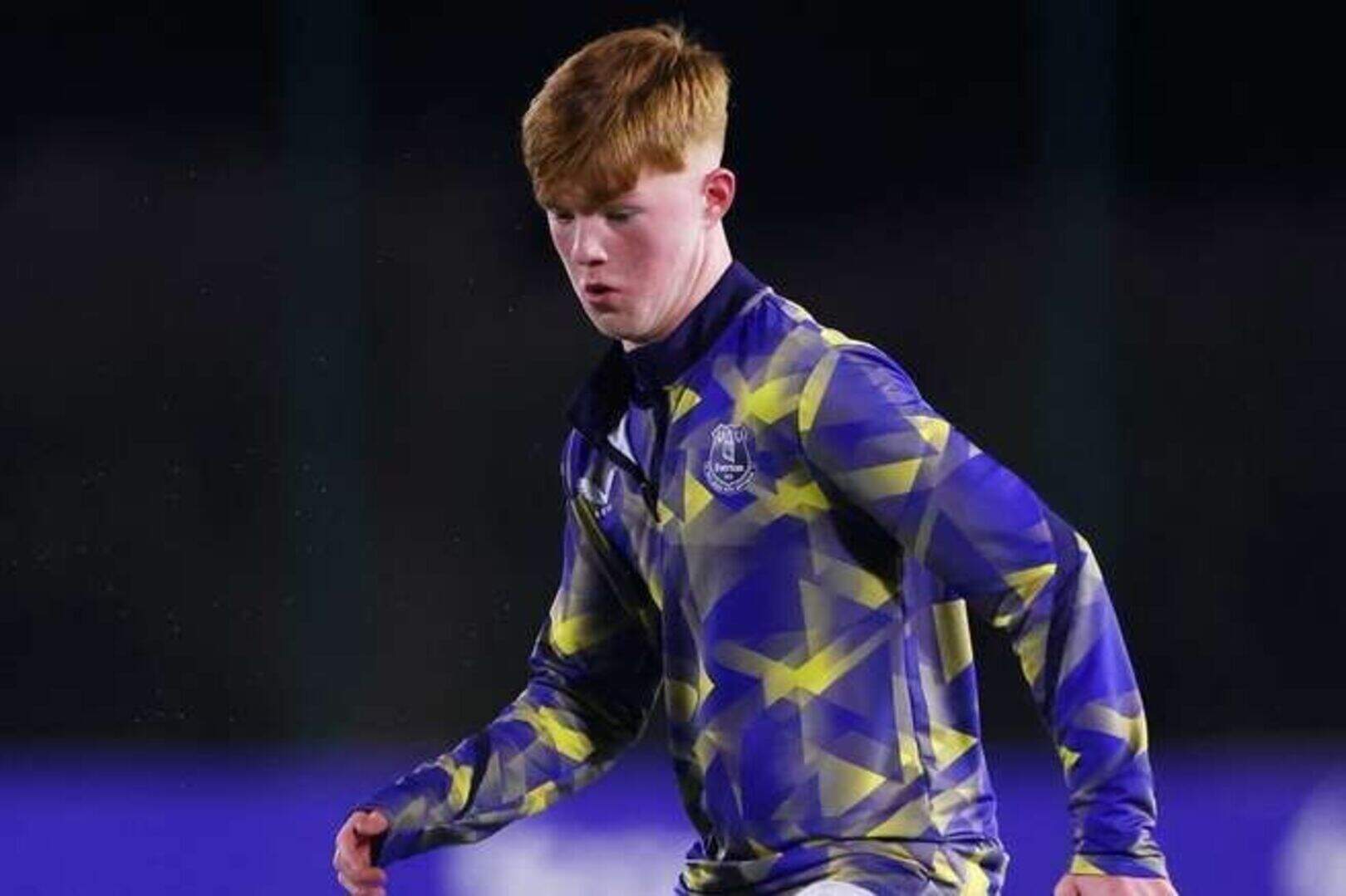 Irish League: Ceadach O'Neill signs first professional contract at ...