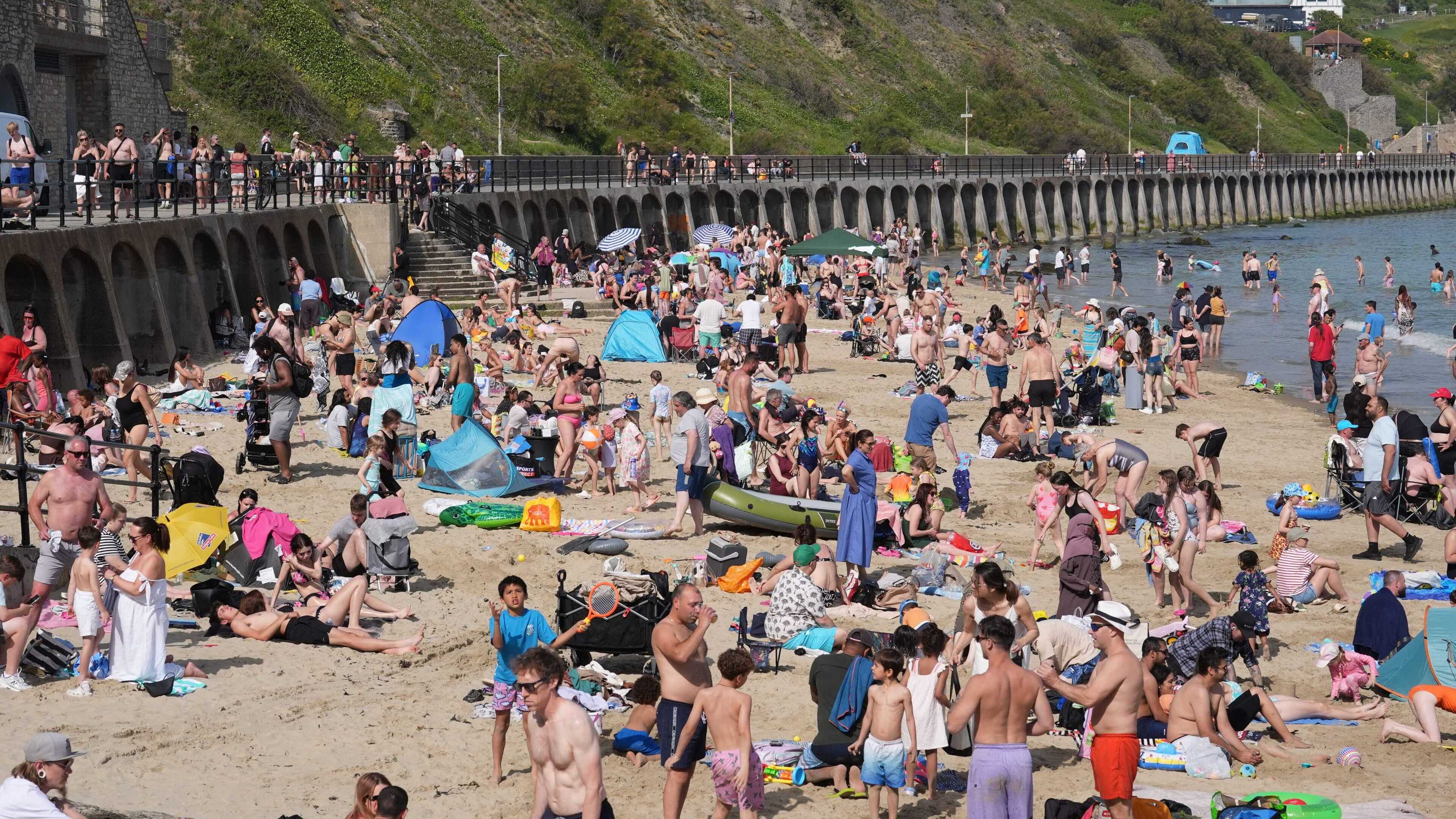 Queues ease at Dover after hot Bank Holiday travel disruptions