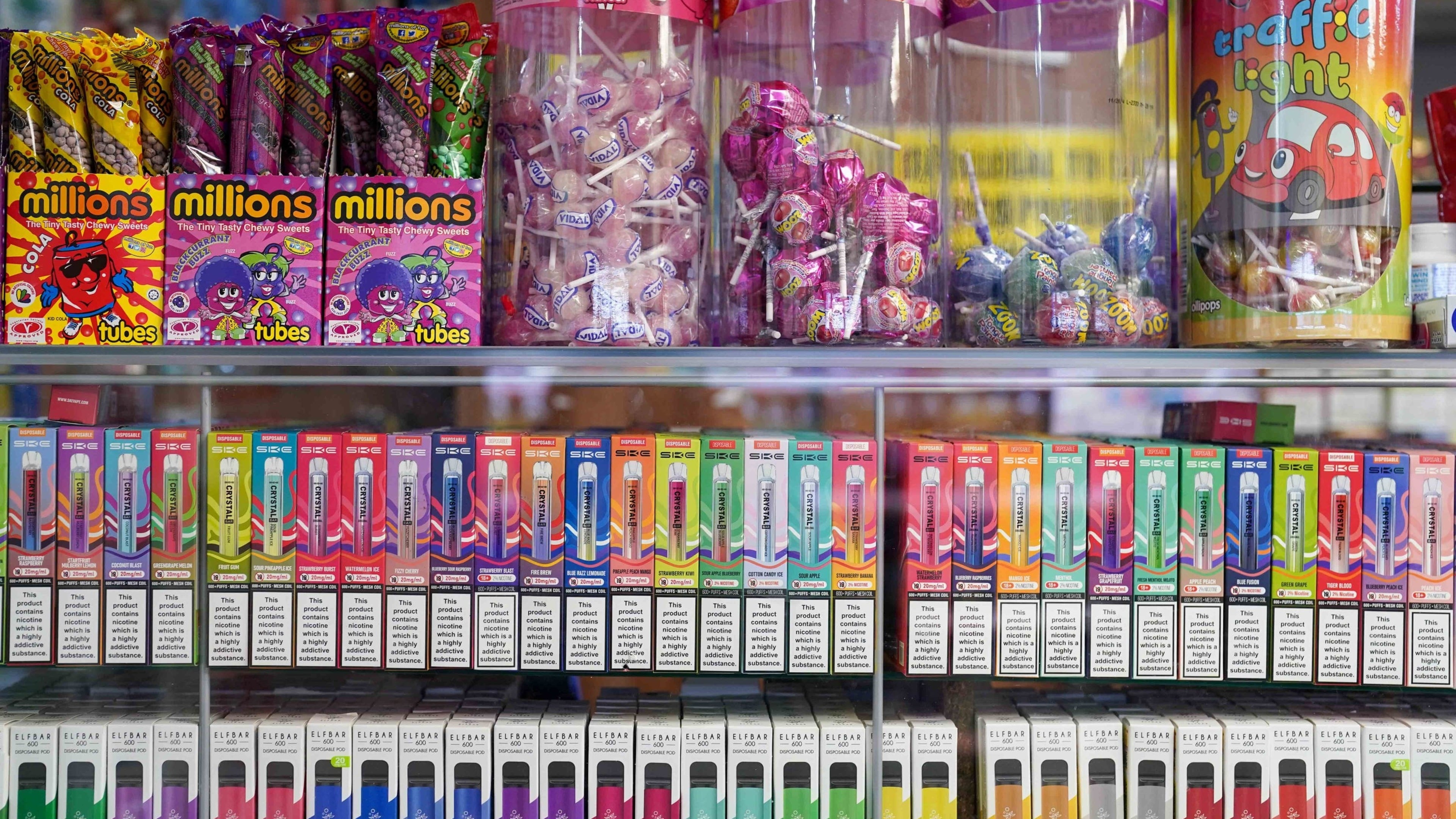 Consultation proposes plain packaging for vapes to curb youth-targeted marketing