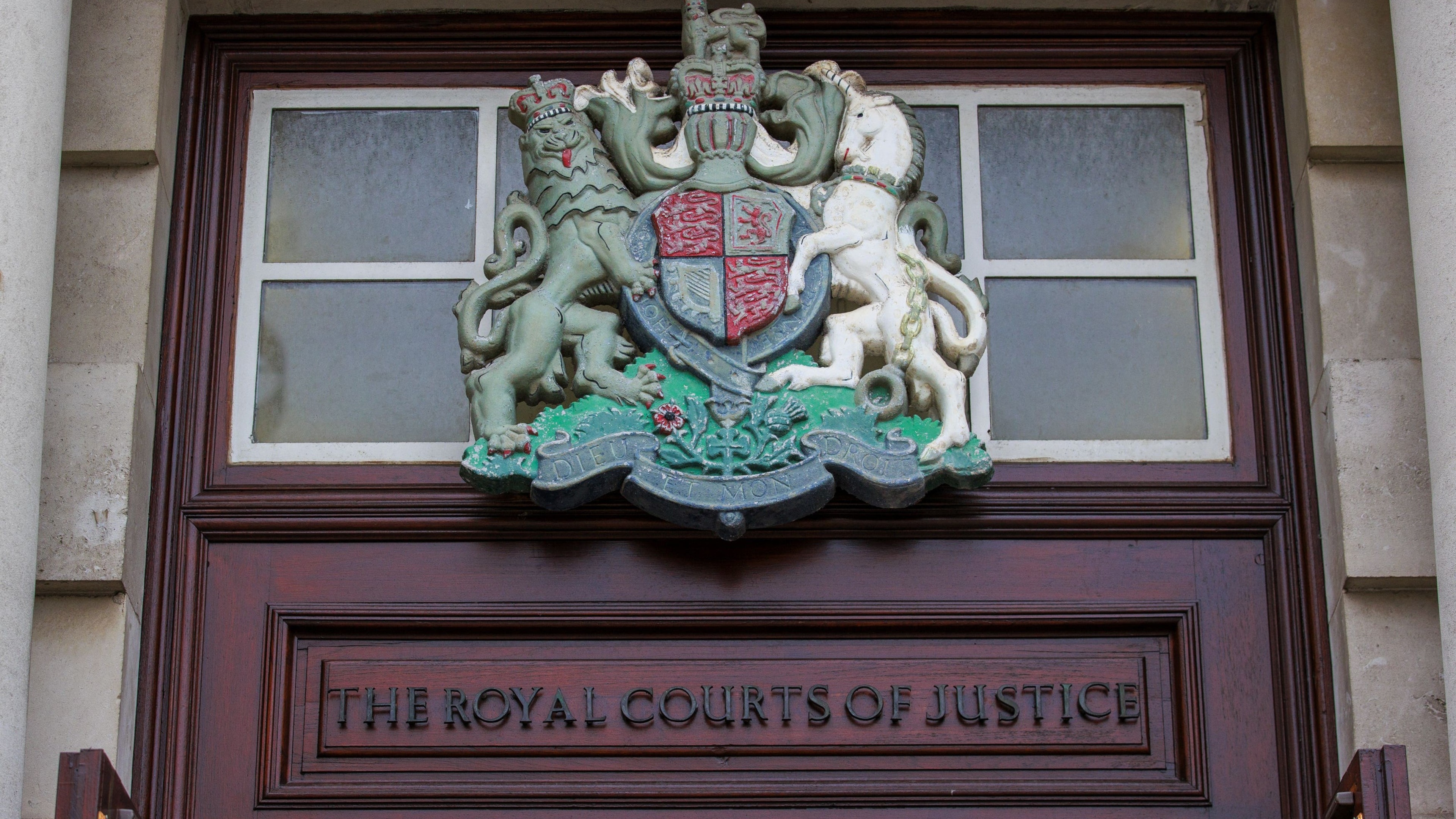Criminal barrister strike ‘damaging credibility of the bar and justice system’ – Long