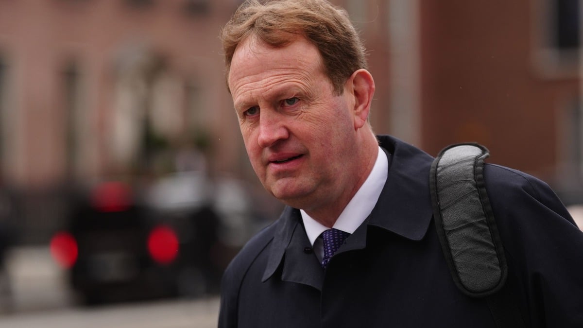 Minister criticised for claiming criminal courts running ‘effectively’