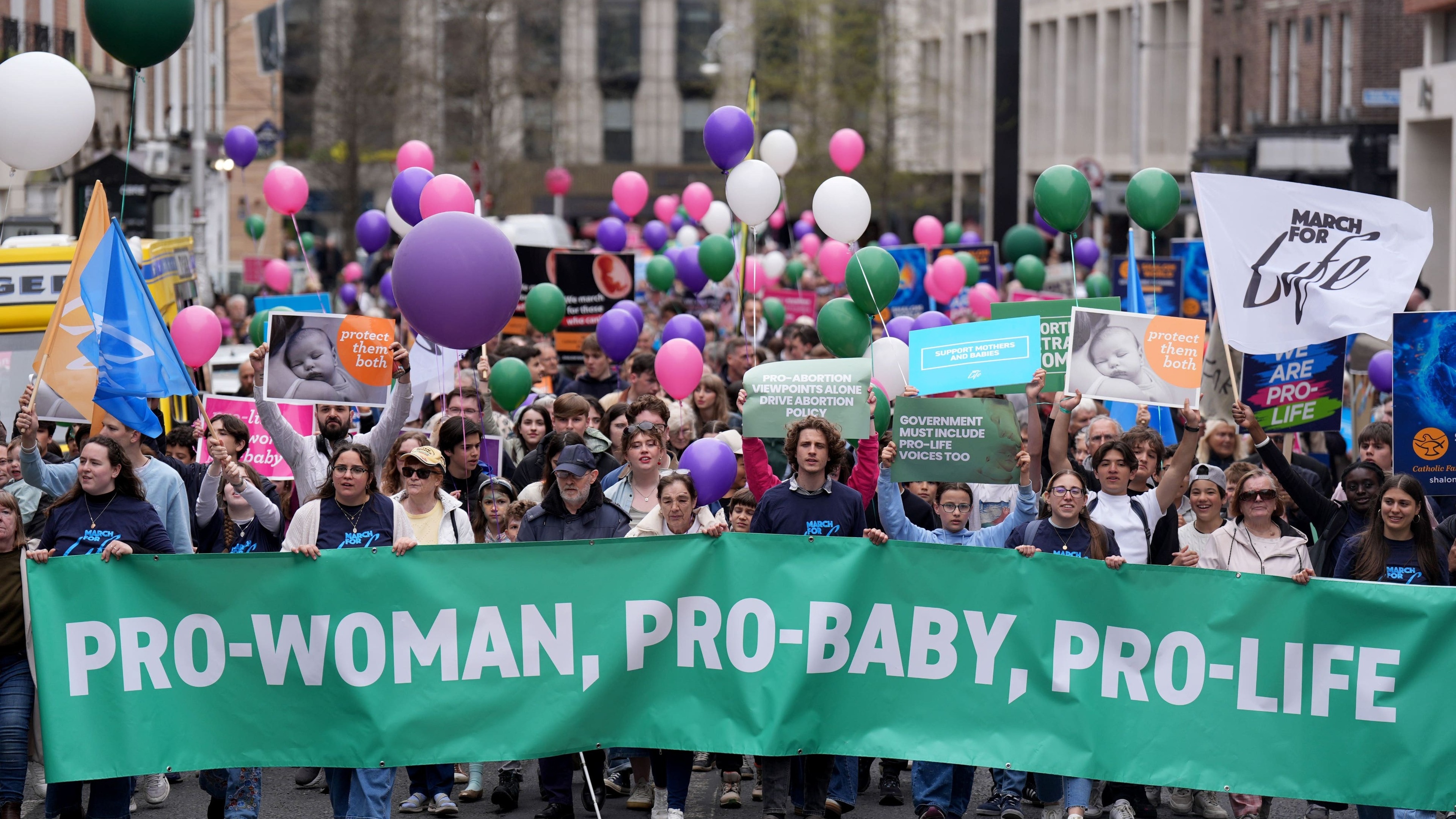 Hundreds take part in anti-abortion rally in Dublin