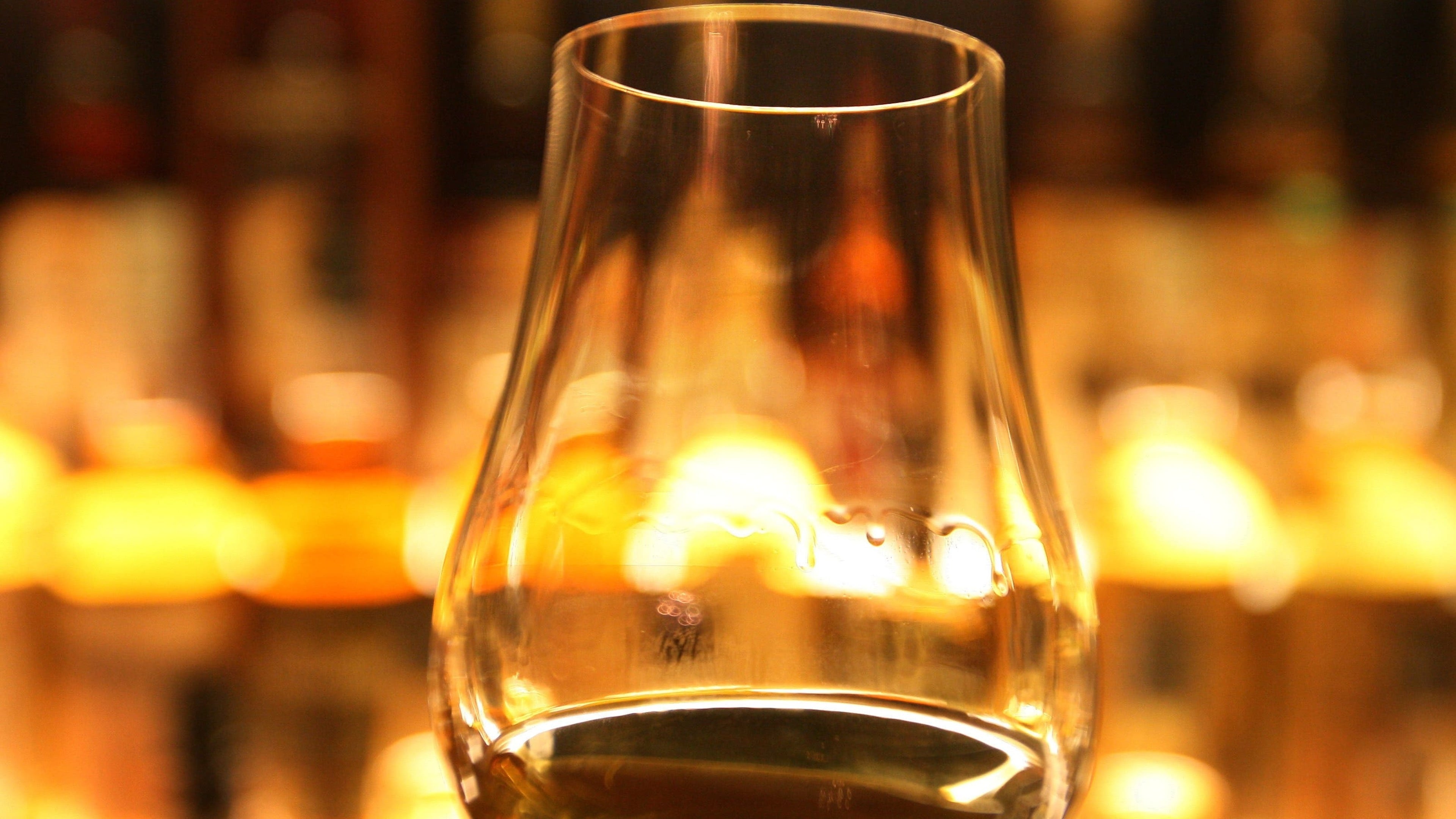 Scientists identify compound behind mango-like tropical flavor in some whiskies