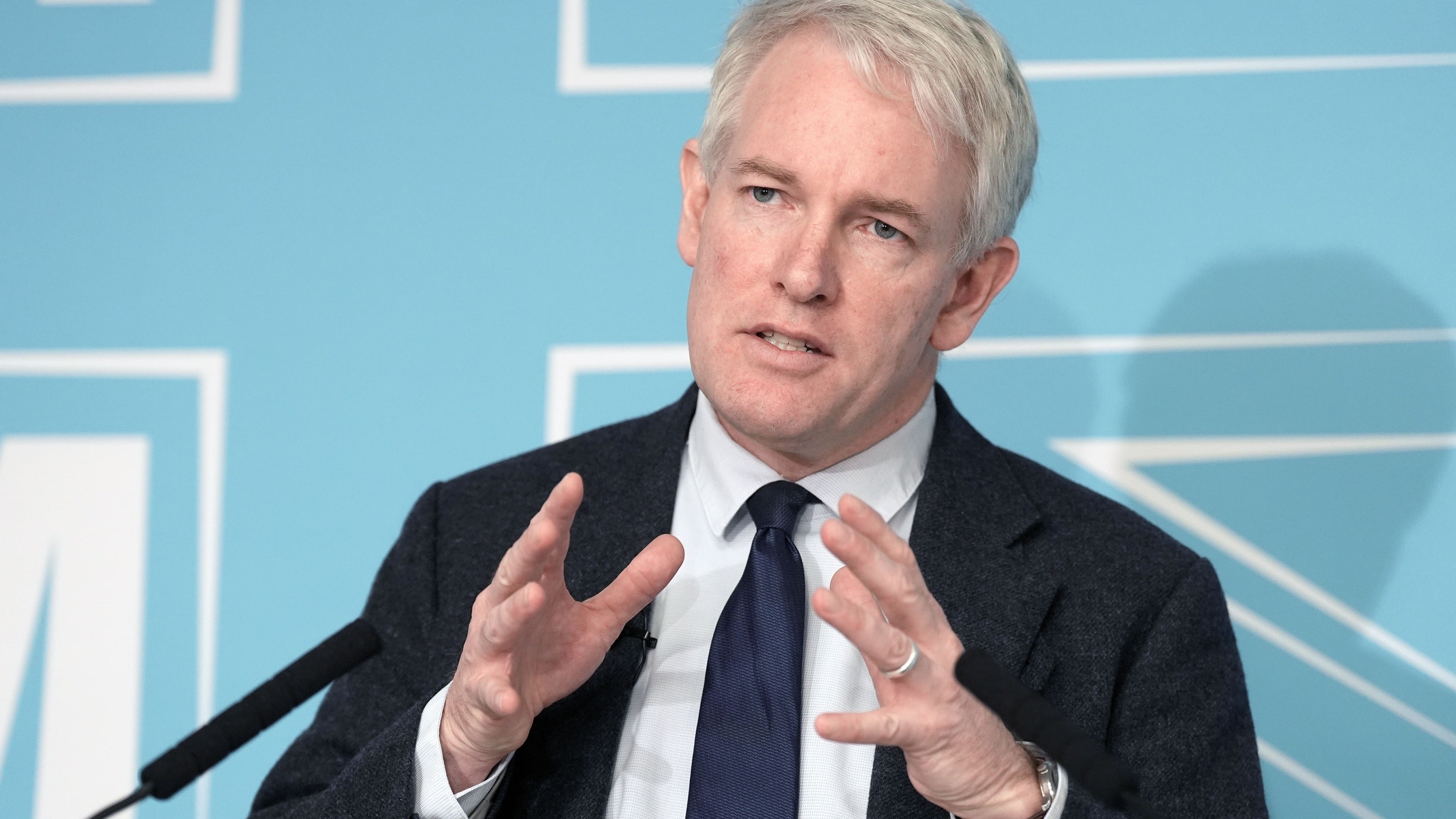 Reform UK pledges immigration spot checks and £10,000 fines at Irish border
