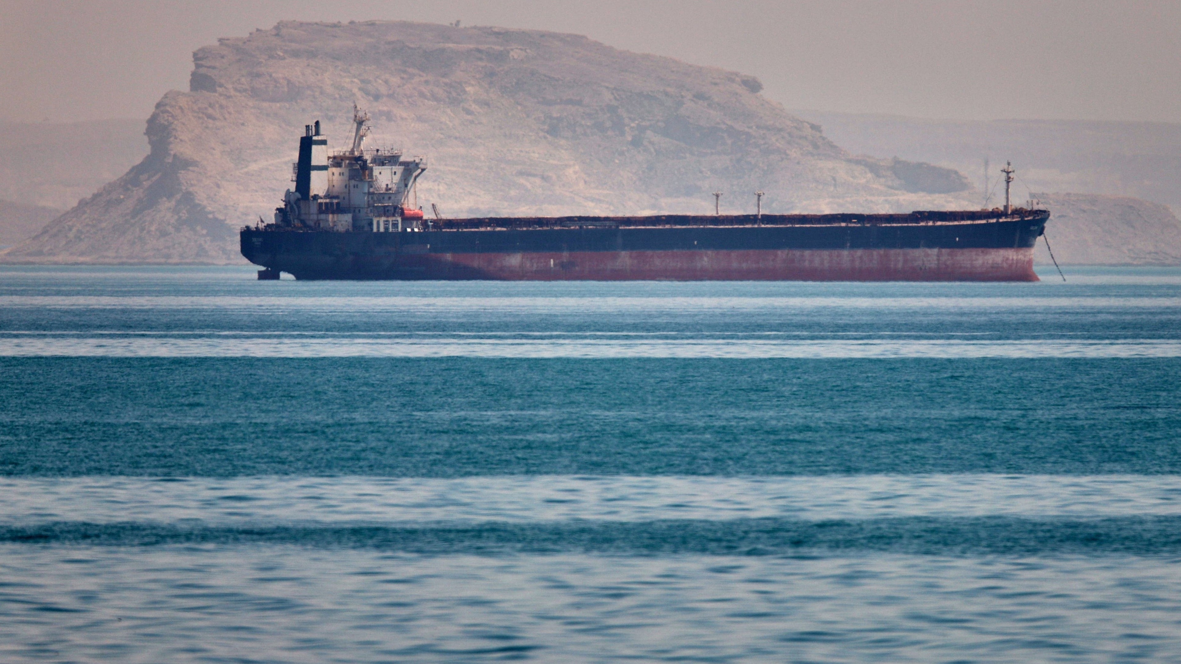 UK to deploy mine hunters, drone boats and jets for Strait of Hormuz mission