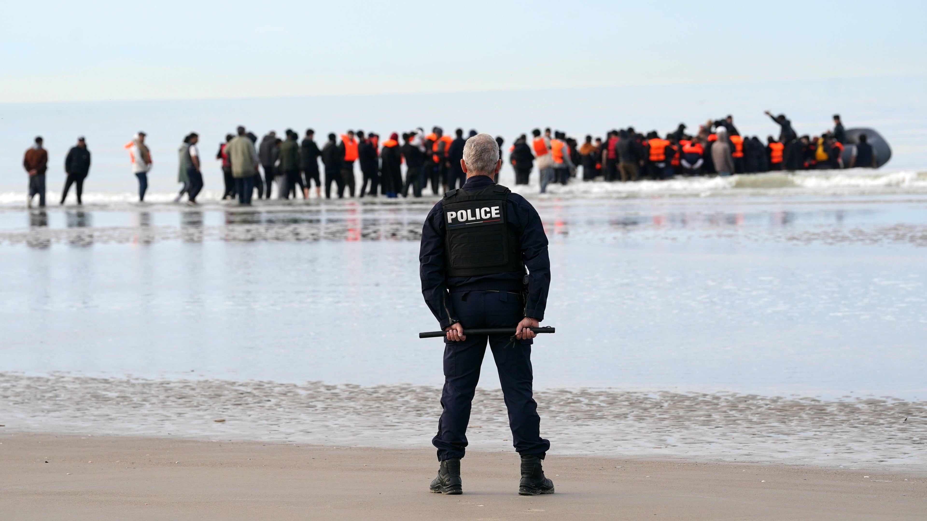 French police deploy to disrupt mega-dinghies as Macron meets Andy Burnham in UK