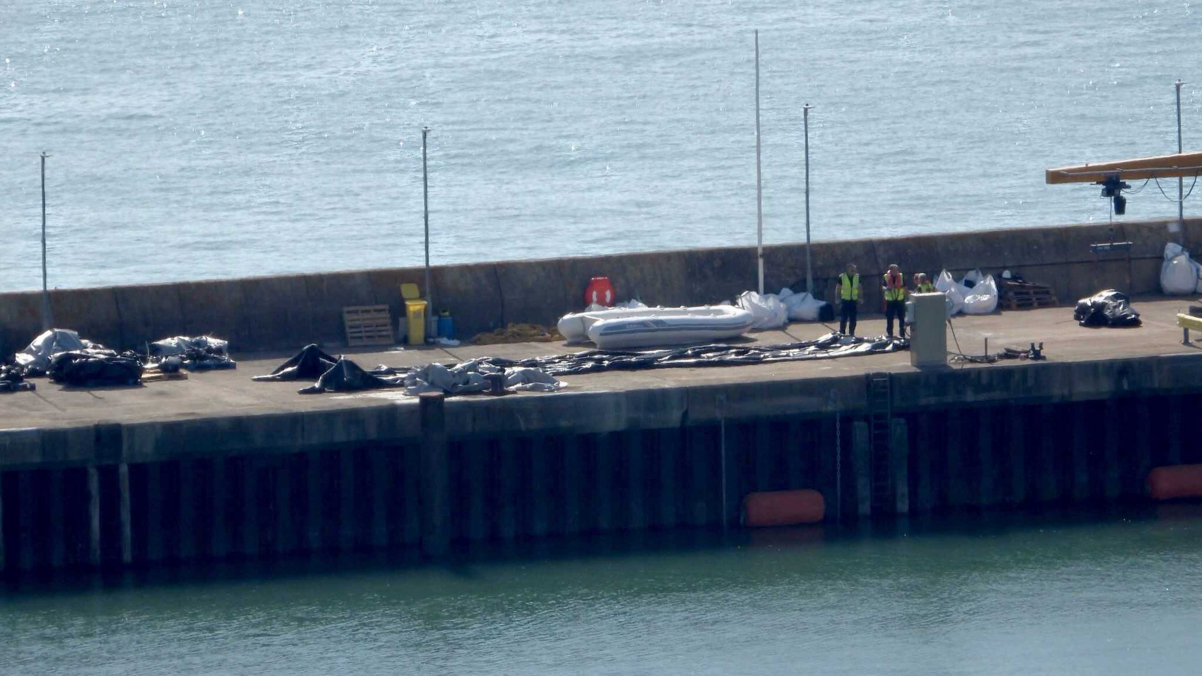 Government condemns smugglers after record 230 migrants arrive in single boat