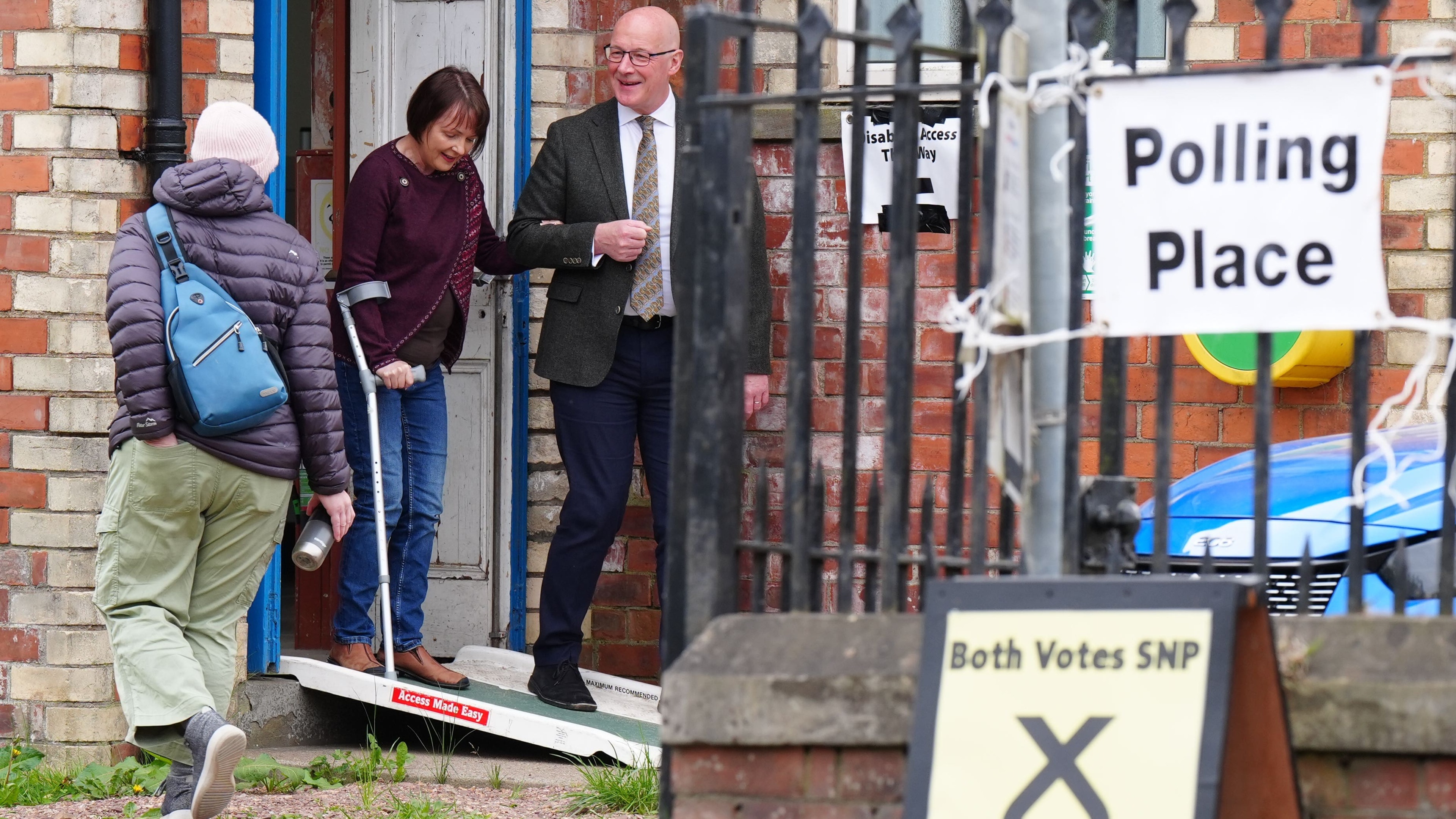 Scottish party leaders cast their vote as country goes to the polls