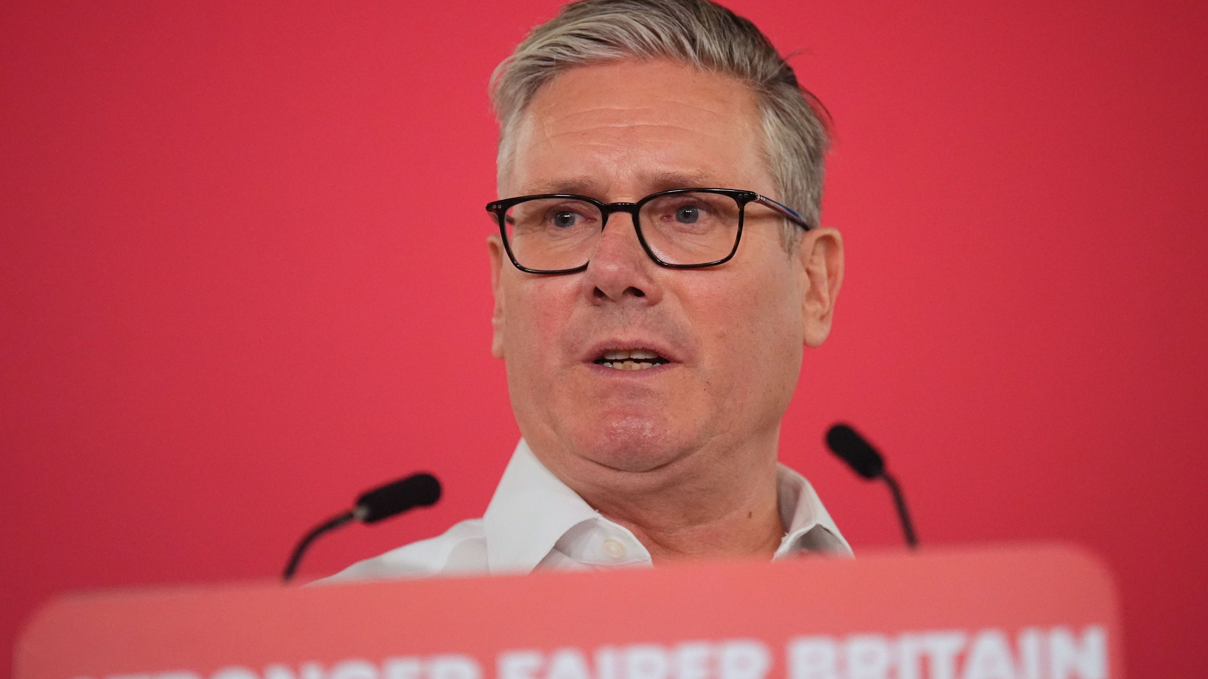 Starmer leadership in peril as ‘Cabinet ministers tell him to consider position’