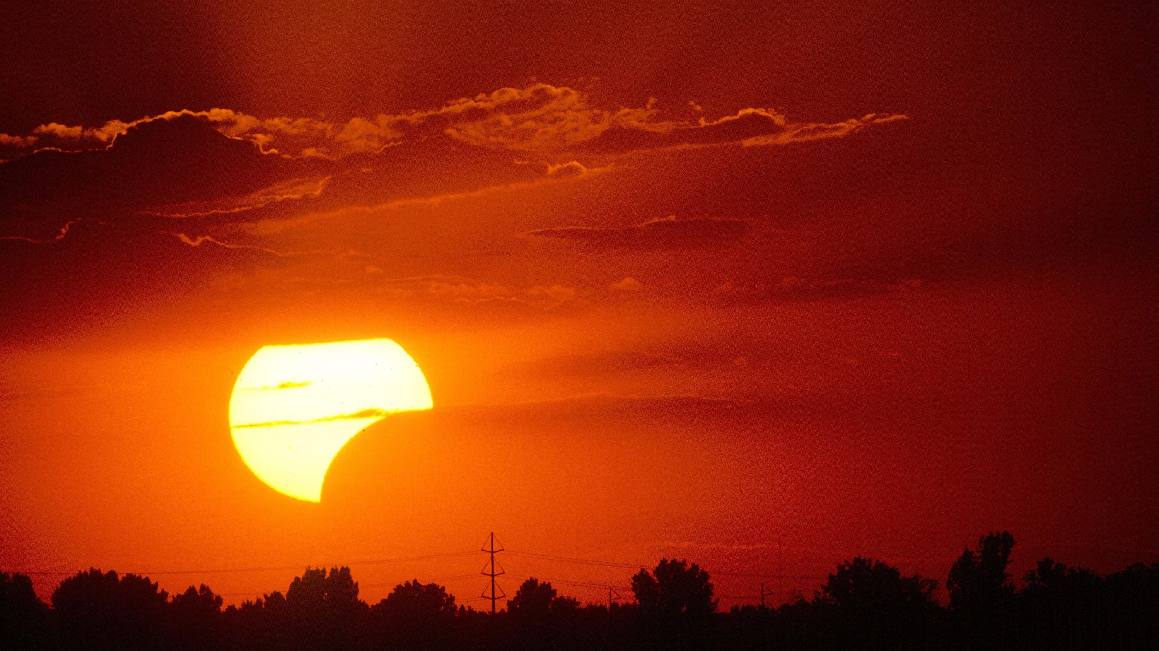 Experts warn against sunglasses for Wednesday’s solar eclipse; advise safer viewing