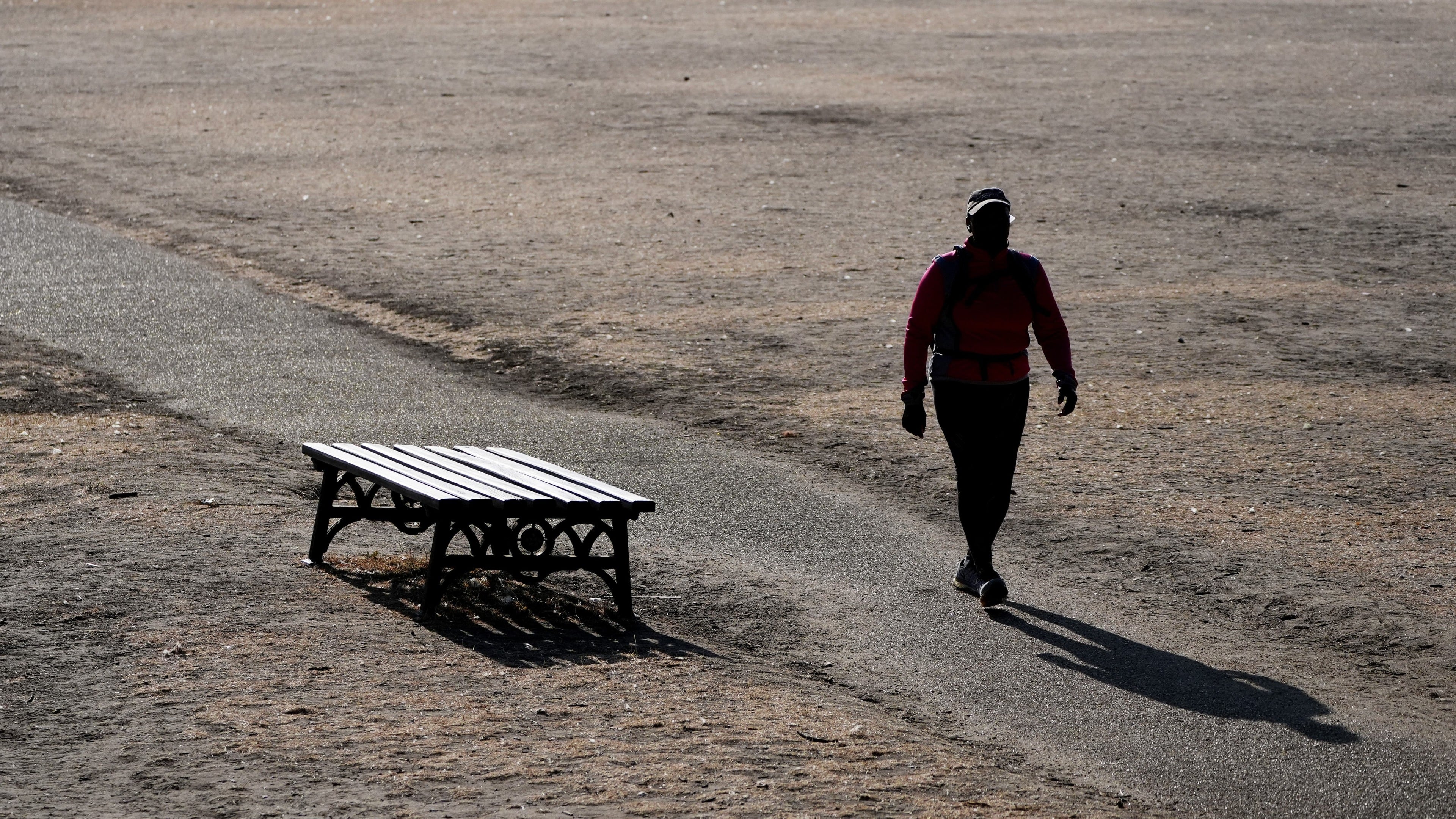 Heat health alerts issued for parts of England as temperatures approach 35C