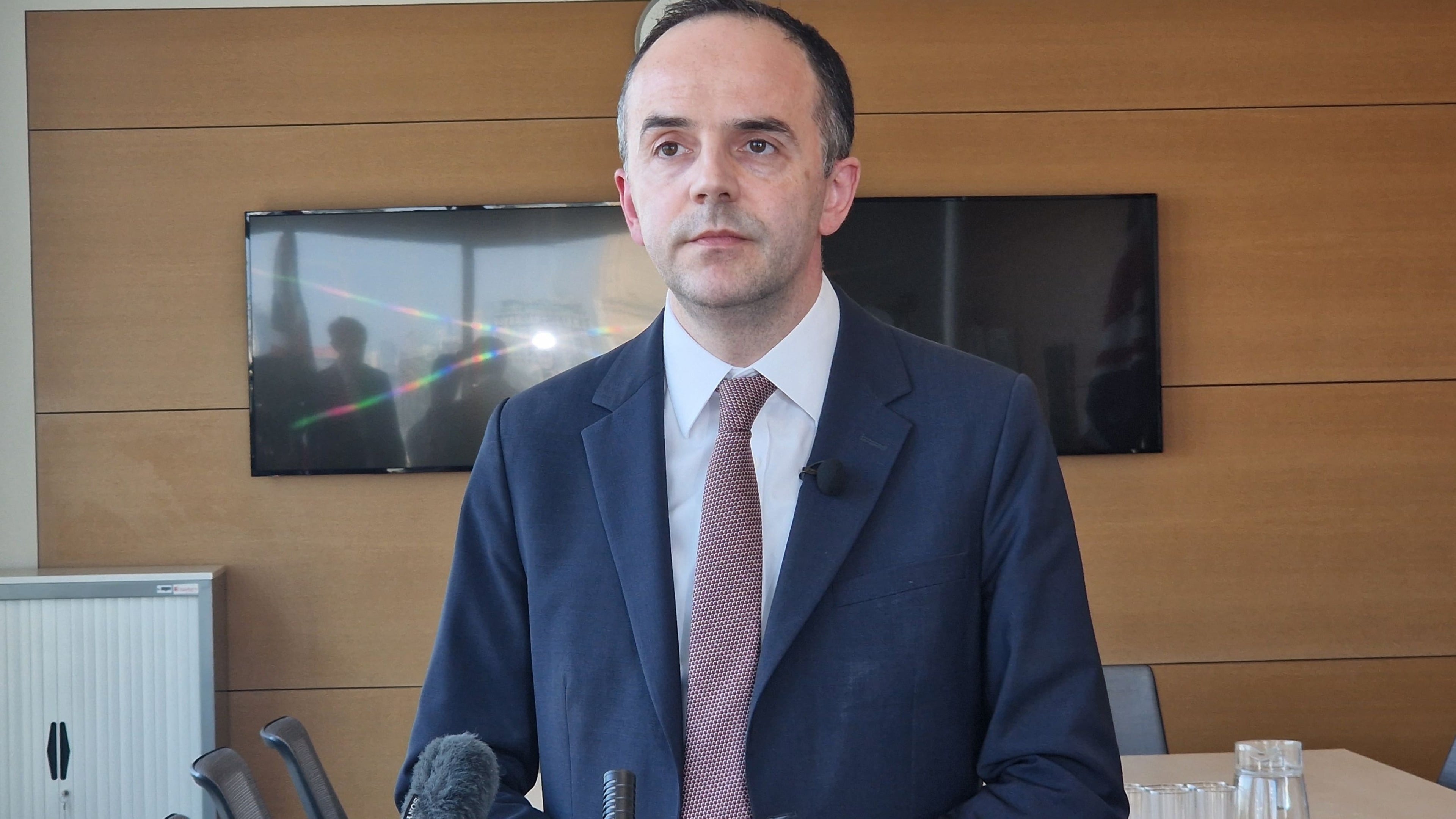 Health Secretary backs committee recommendation for changes to prostate cancer screening