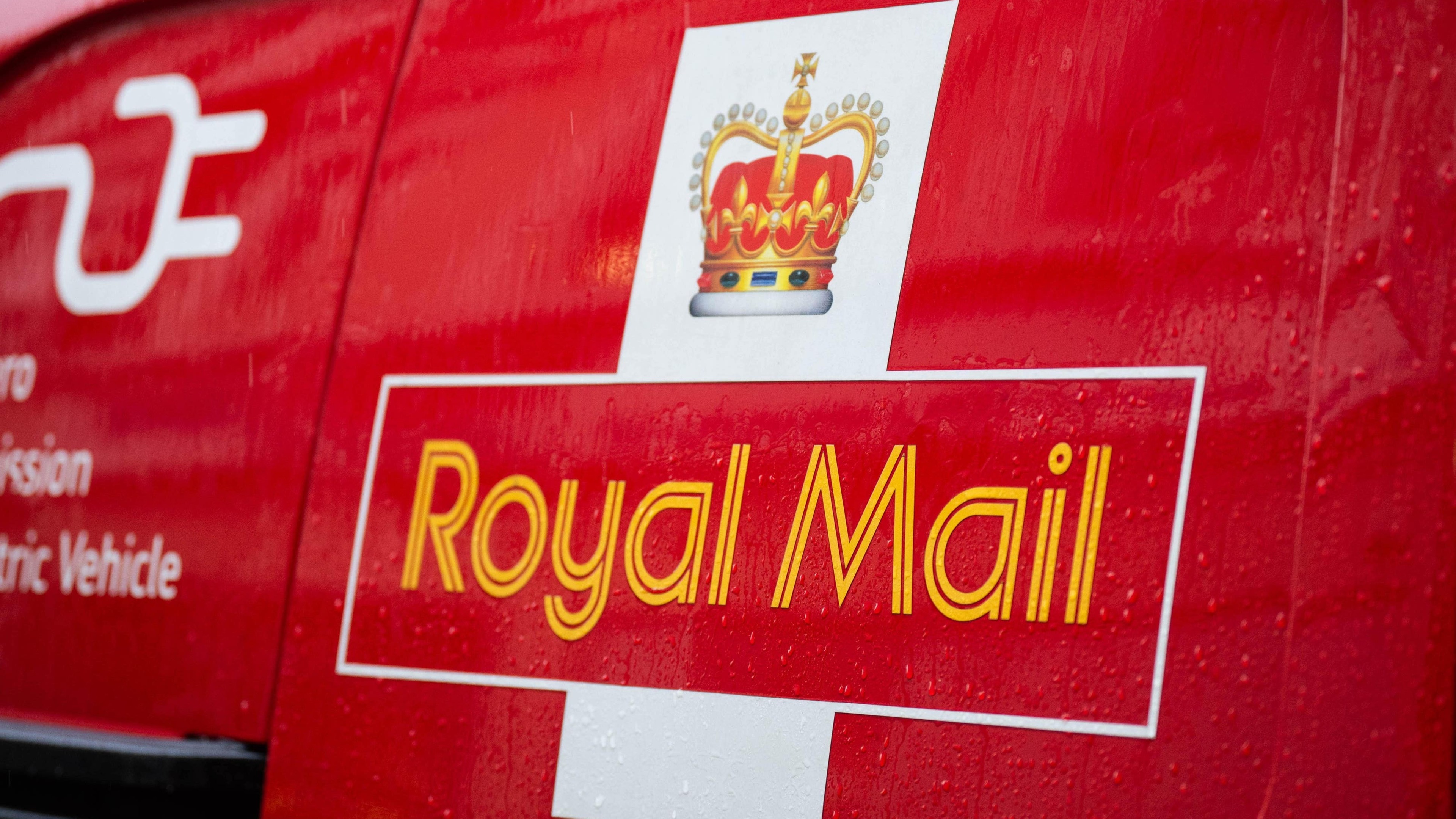 Royal Mail investigating claims postman said he binned Reform UK leaflets